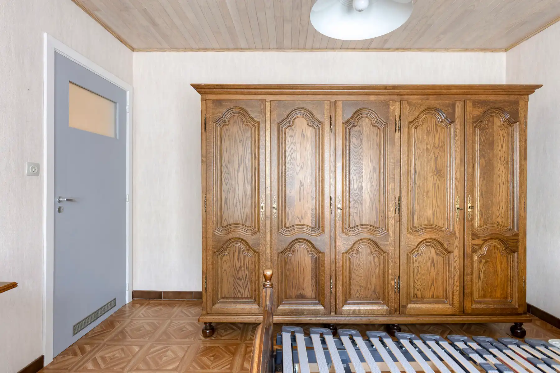 COMFORTABELE WONING MET TUIN, GARAGE EN 2 STAANPLAATSEN IN HET CENTRUM VAN ASSE! foto 15