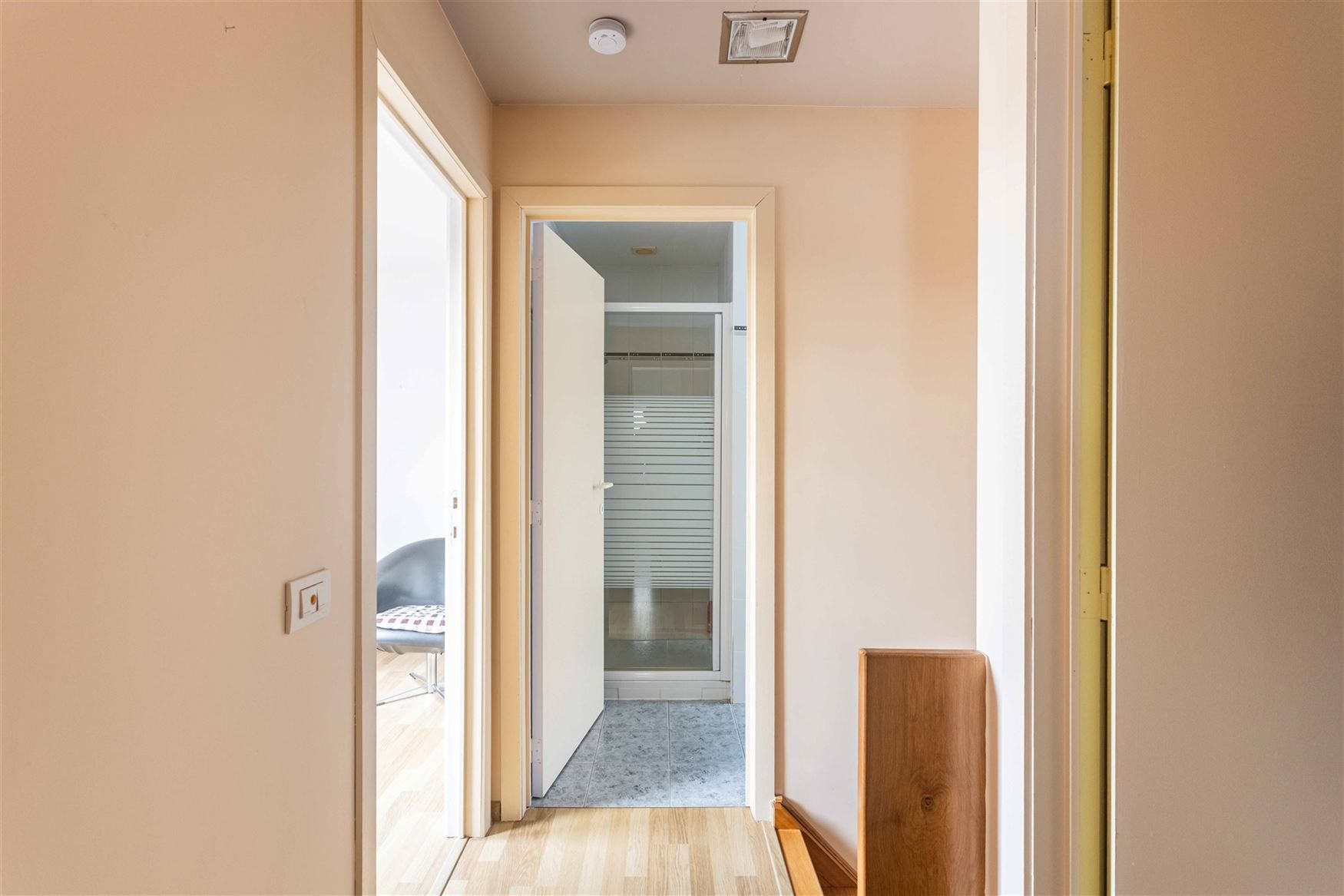 Ruime gezinswoning met zonnige tuin in Lievegem. foto 11