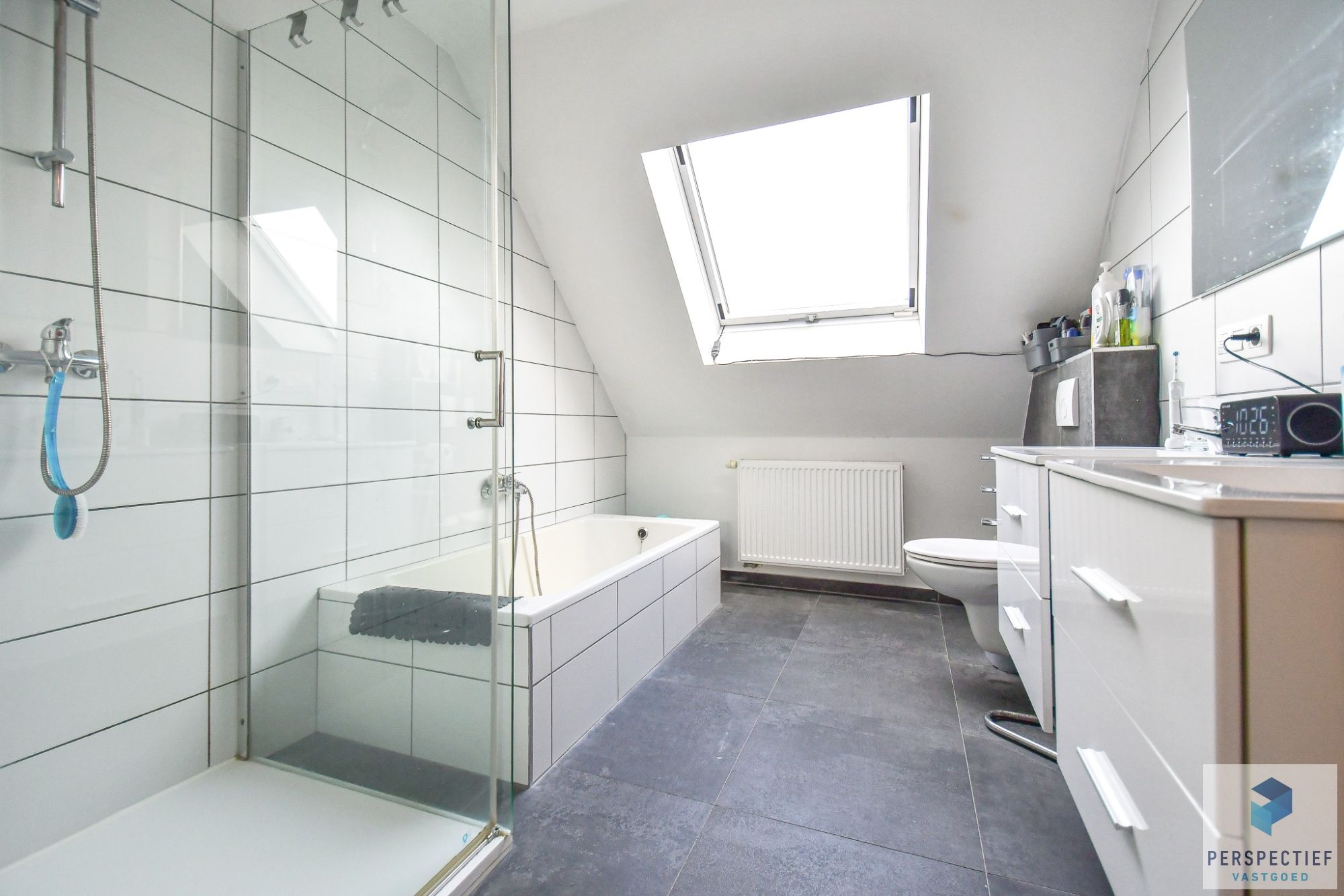 BEZOEKMOMENT WOENSDAG 26/11 VAN 16U30 TOT 18U |  Half vrijstaande woning met 3 SLPKS, TUIN & CARPORT foto 8