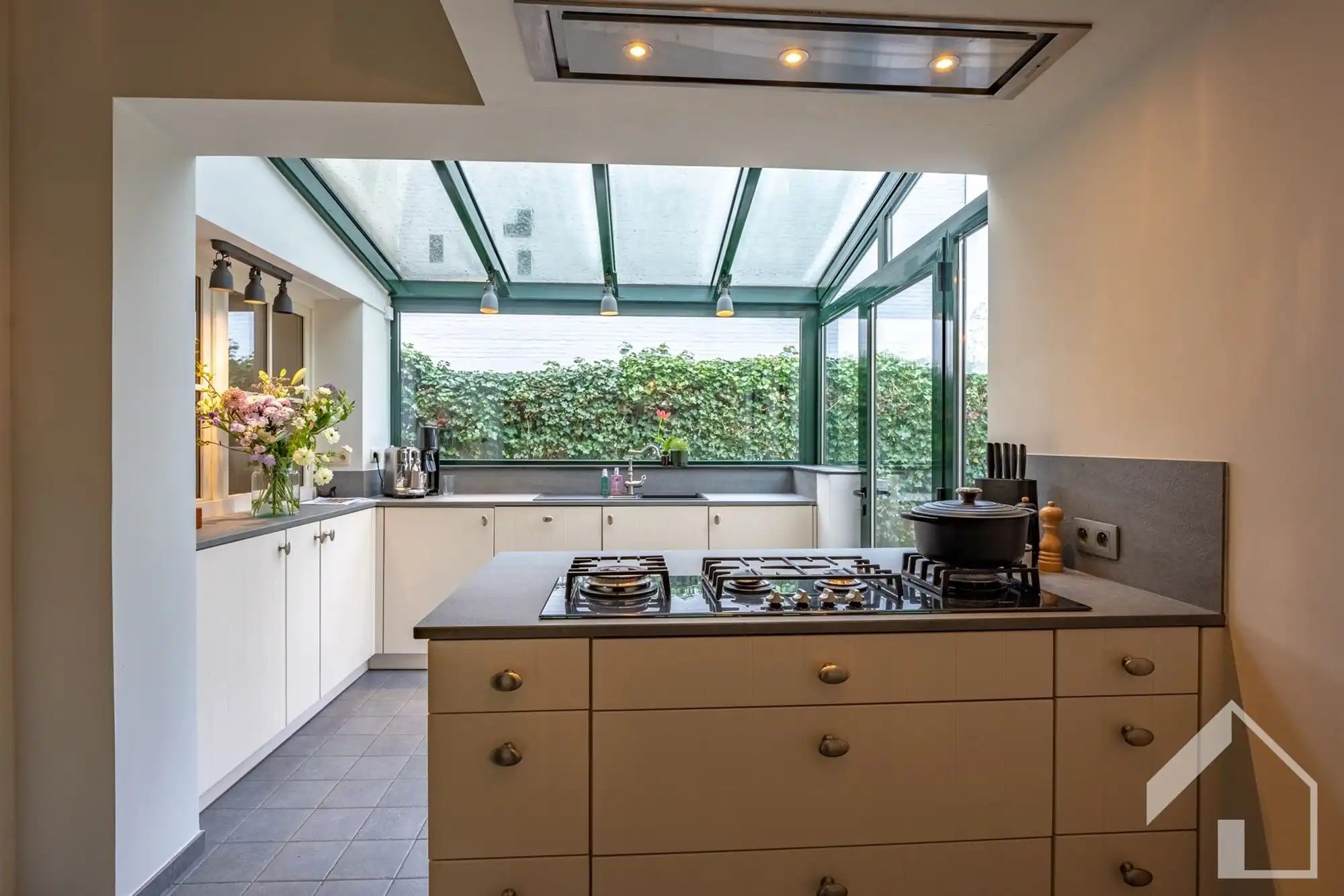 Authentieke gerenoveerde gezinswoning met 3 slaapkamers in centrum Brasschaat foto 7