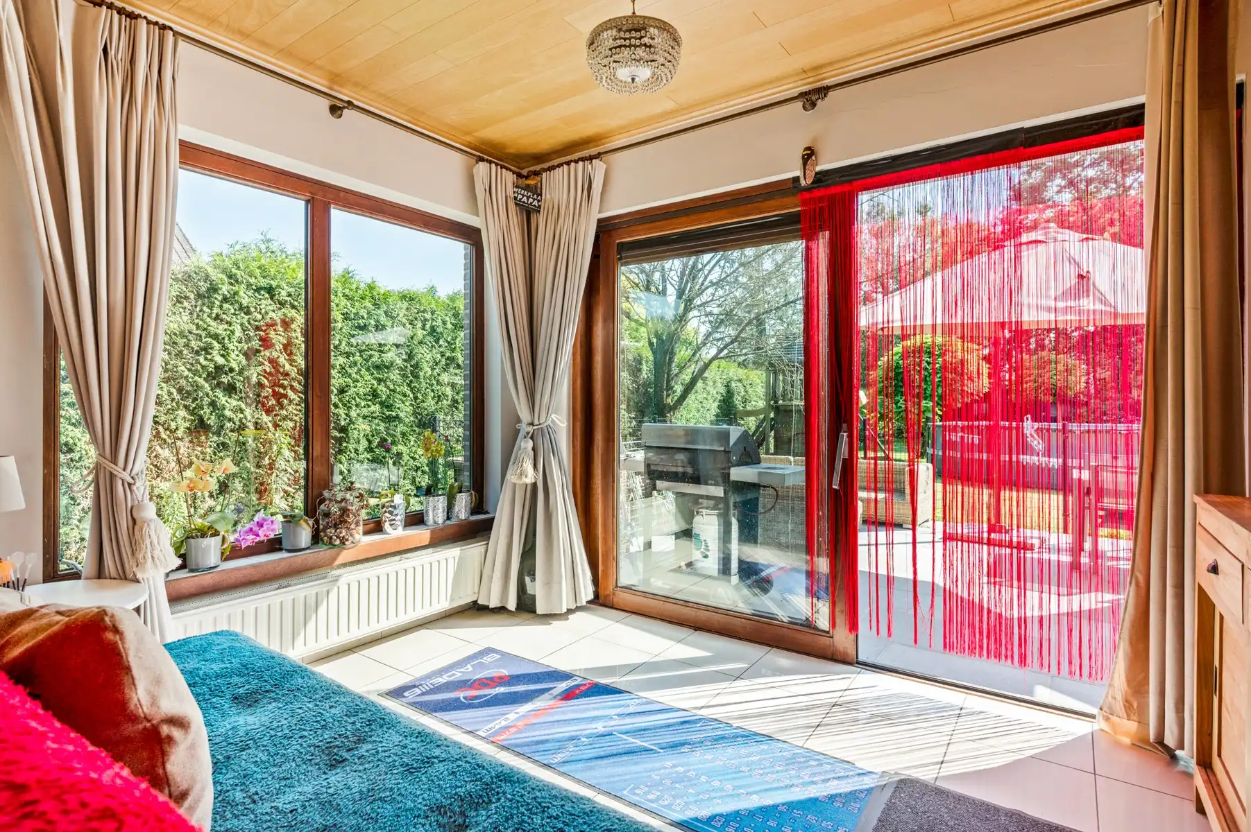 Charmante woning op zonnig perceel foto 12