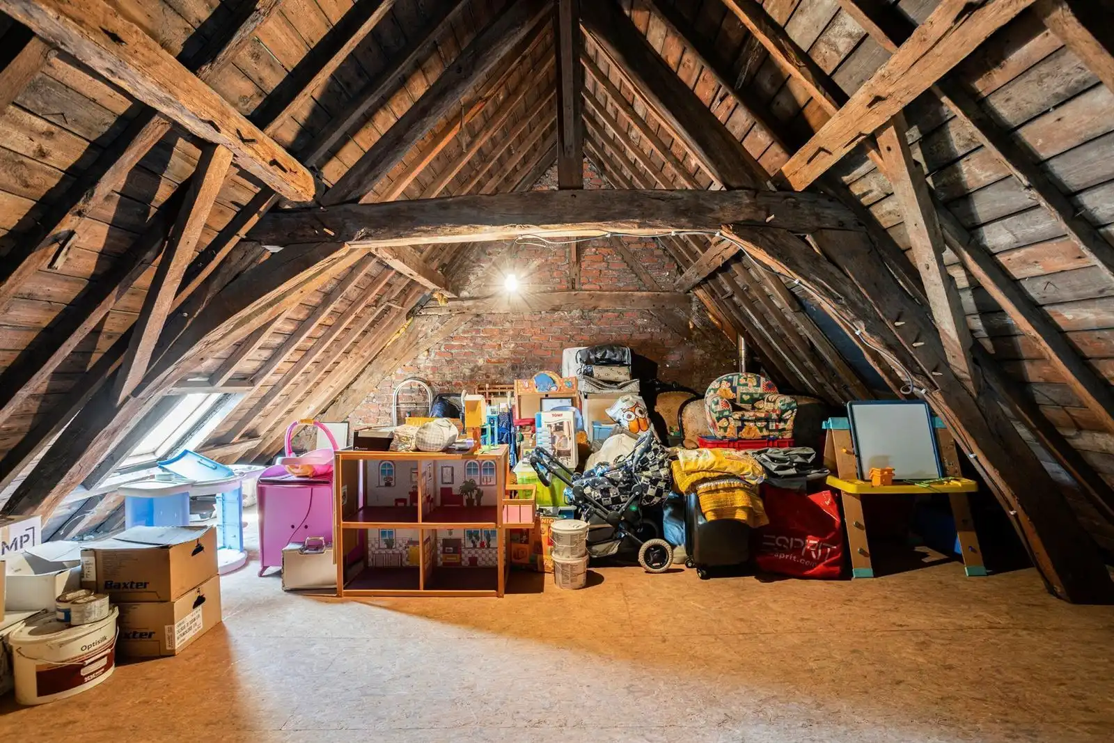 Veelzijdig handelspand met toonzaal, werkplaatsen en ruime woonst in Halle foto 27