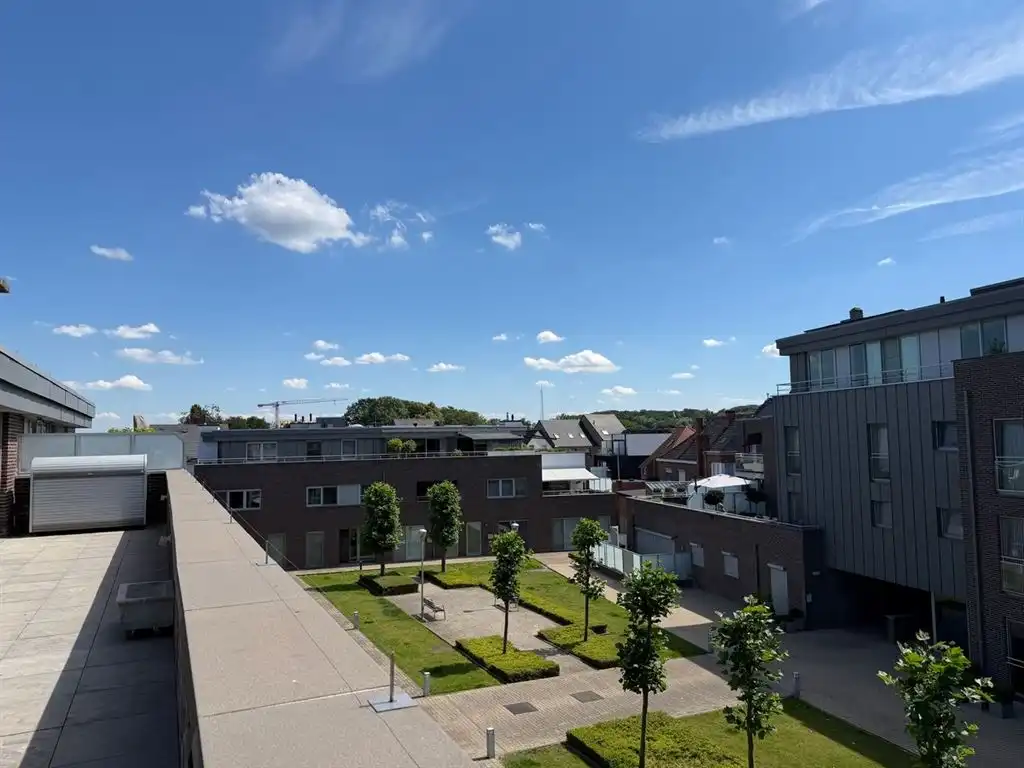 Instapklaar penthouse met terras aan voor- en achterzijde foto 2