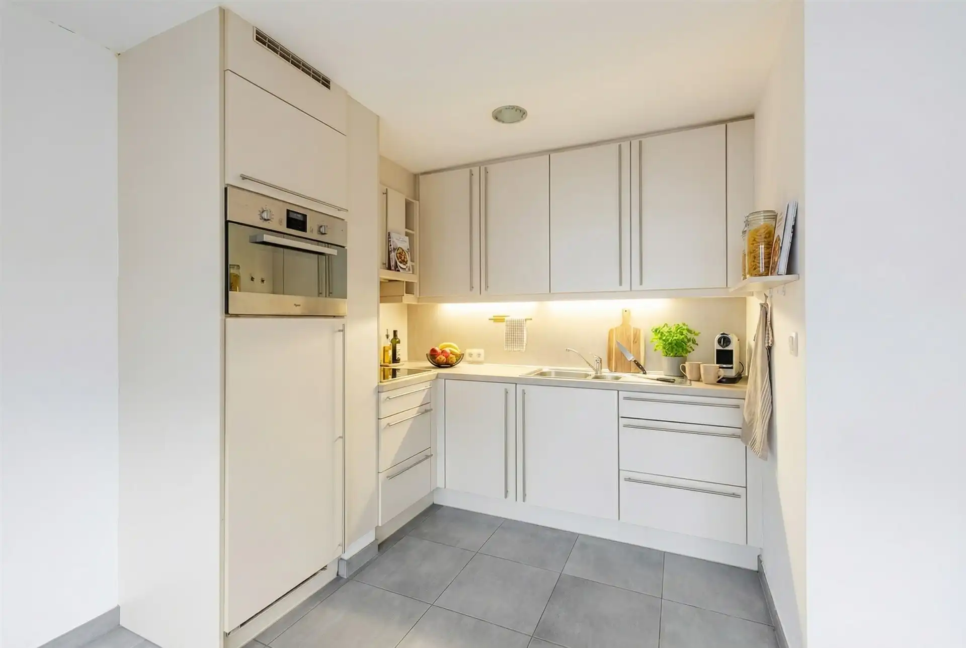 Recent instapklaar appartement in kleinschalige residentie foto 7