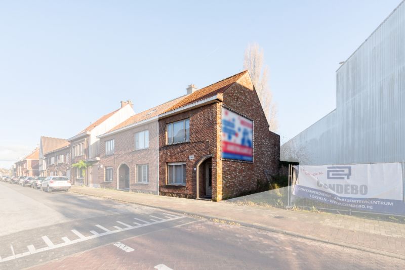 Goed  gelegen woning op 136m² foto {{pictureIndex}}