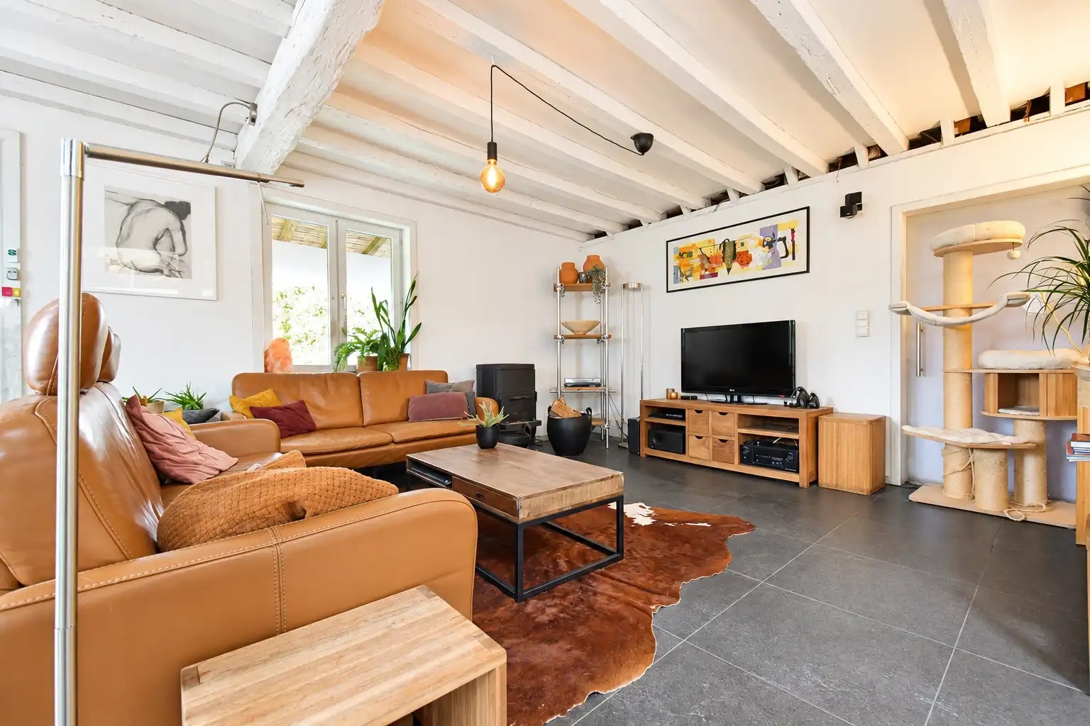 Karaktervolle woning in loftstijl met ruime loods op circa 1117 m² in Assebroek foto 14