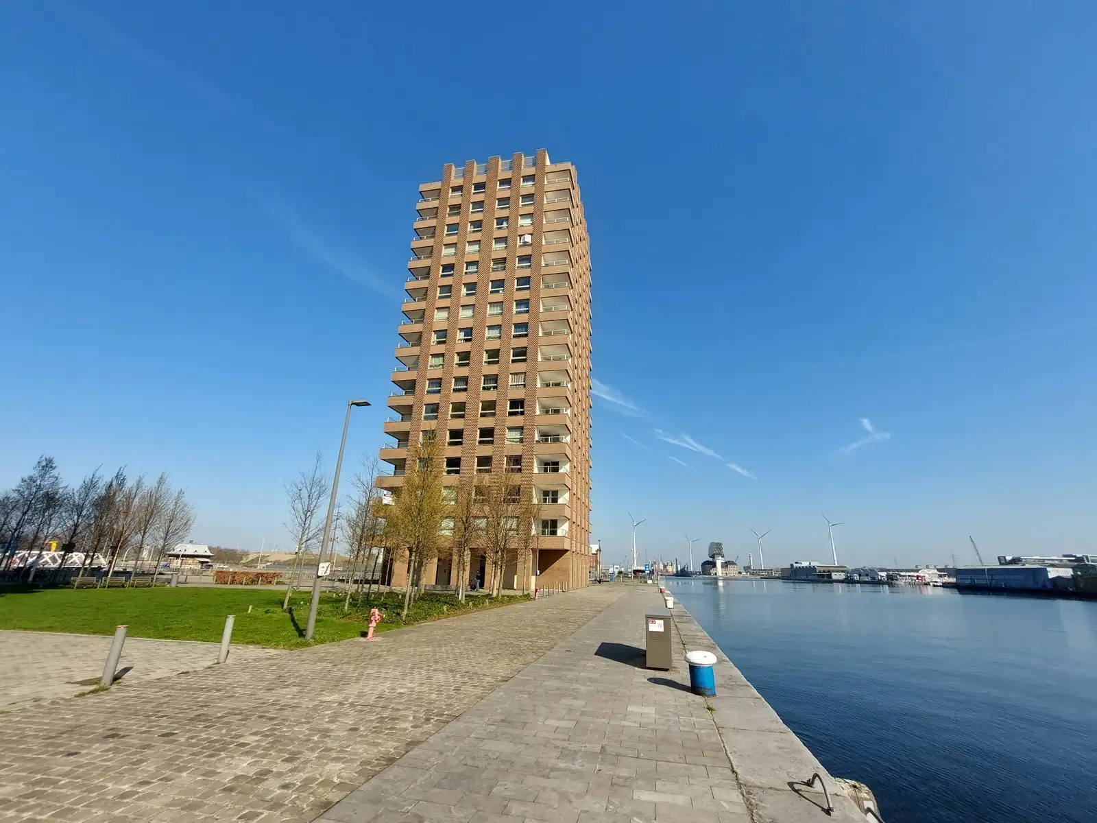 EILANDJE - 3 slaapkamers met ZW-TERRAS - subliem uitzicht  foto {{pictureIndex}}