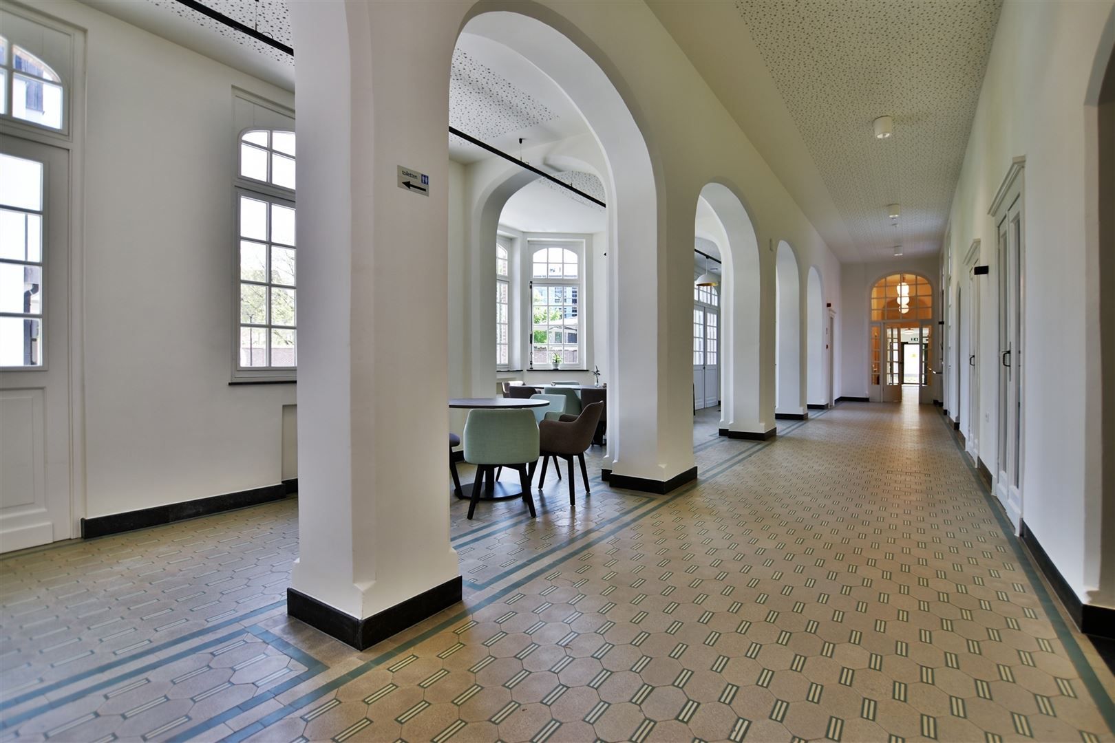 Prachtige assisentiewoning in het beschermd monument genaamd "Zwartzusterklooster" gelegen in het hartje van Dendermonde. foto 13