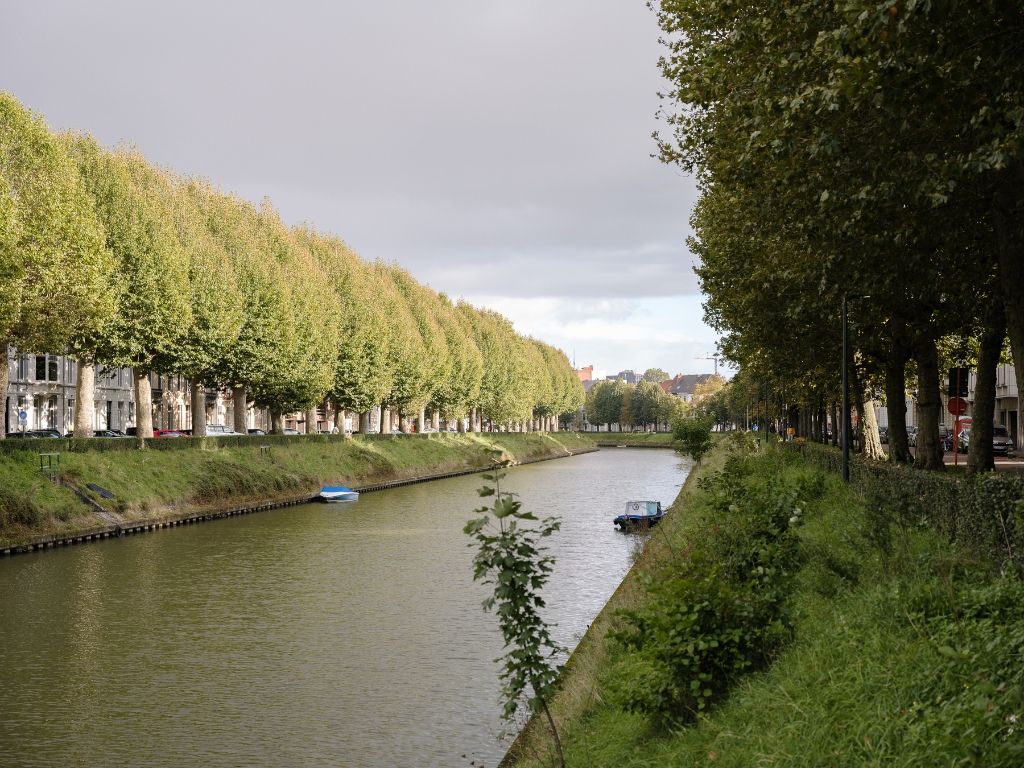 Ruim en energiezuinig 1-slpk appartement met twee terrassen nabij de Coupure en de Kouter foto 11