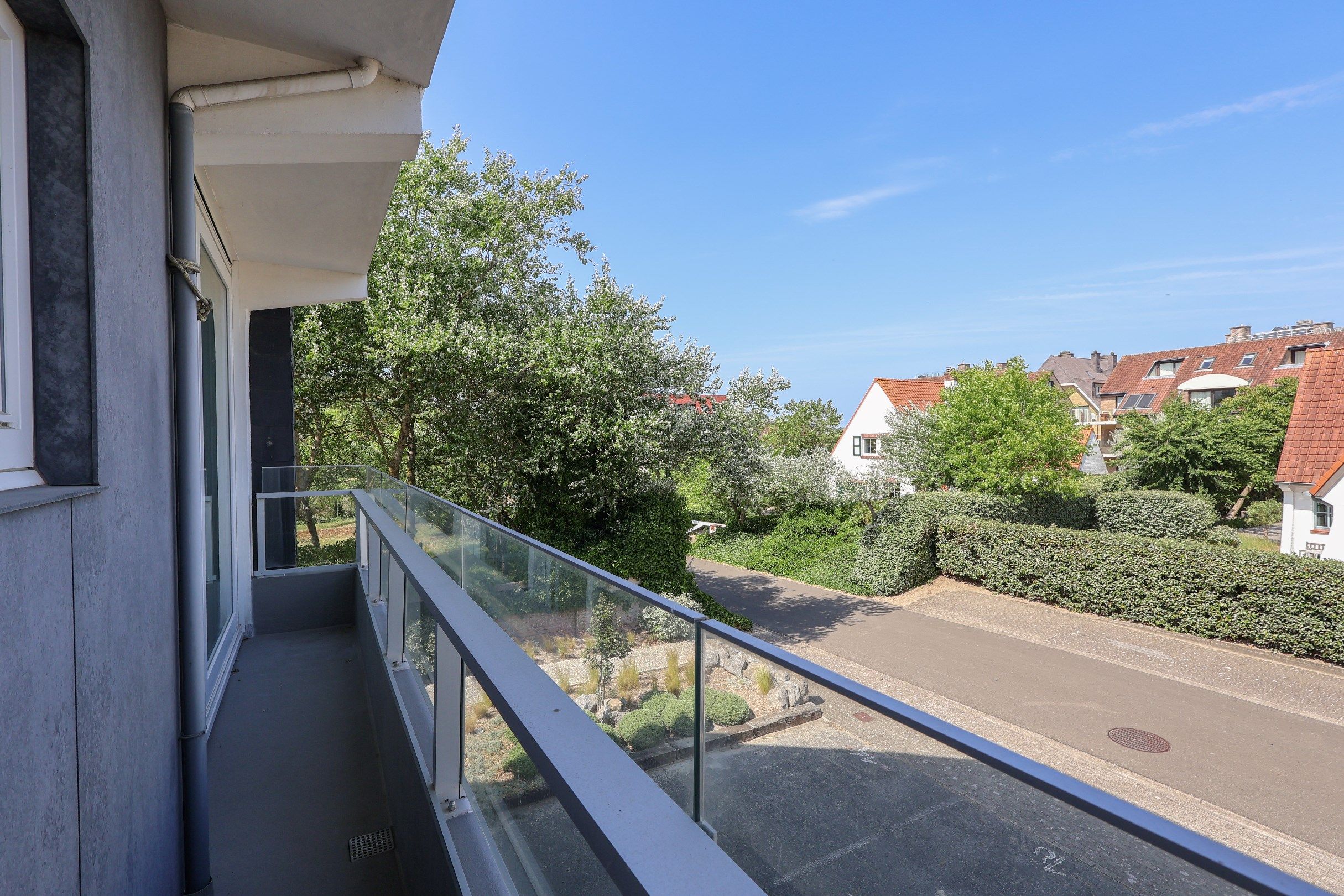 Instapklare studio op toplocatie in Oostduinkerke te koop foto 9