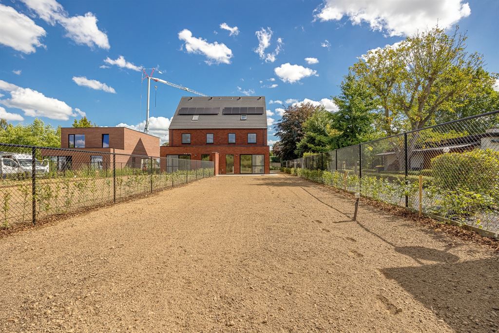 Nieuwbouwwoning op een zeer rustige locatie! foto 30