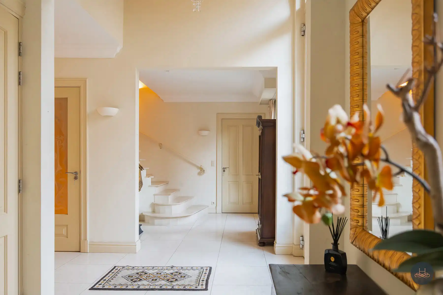 Riante villa op toplocatie in het groen met privé-bos foto 5