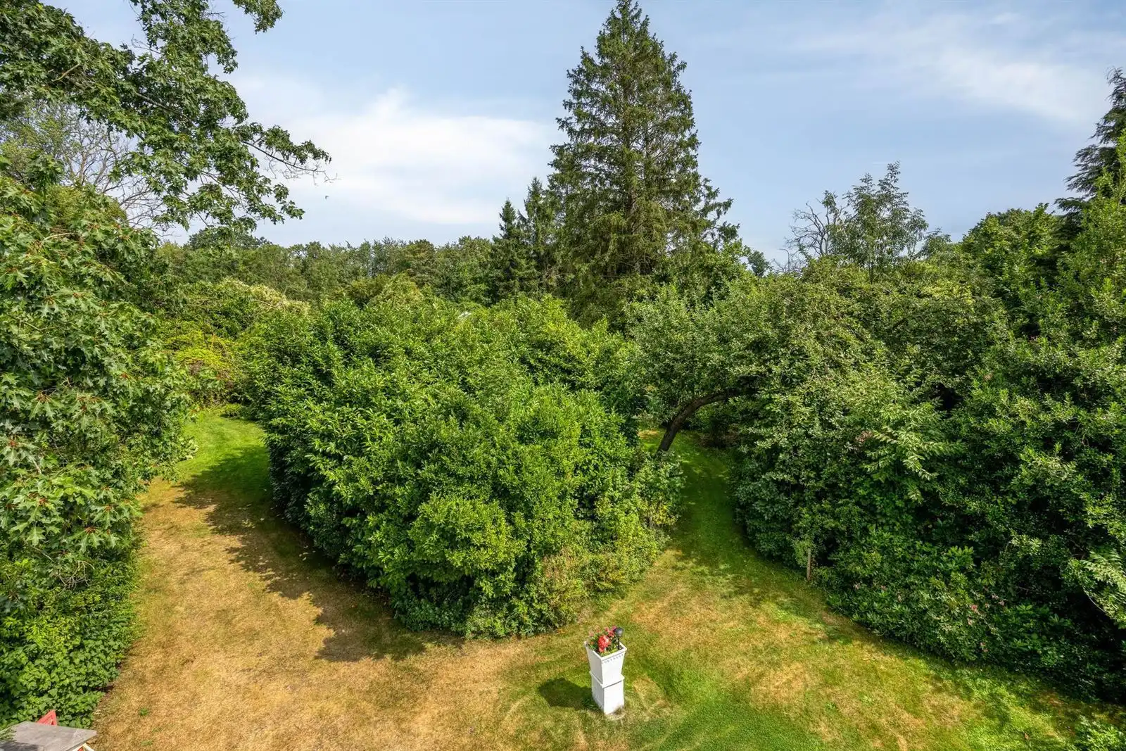 4-gevel woning op een prachtig perceel van 25a66ca foto 2