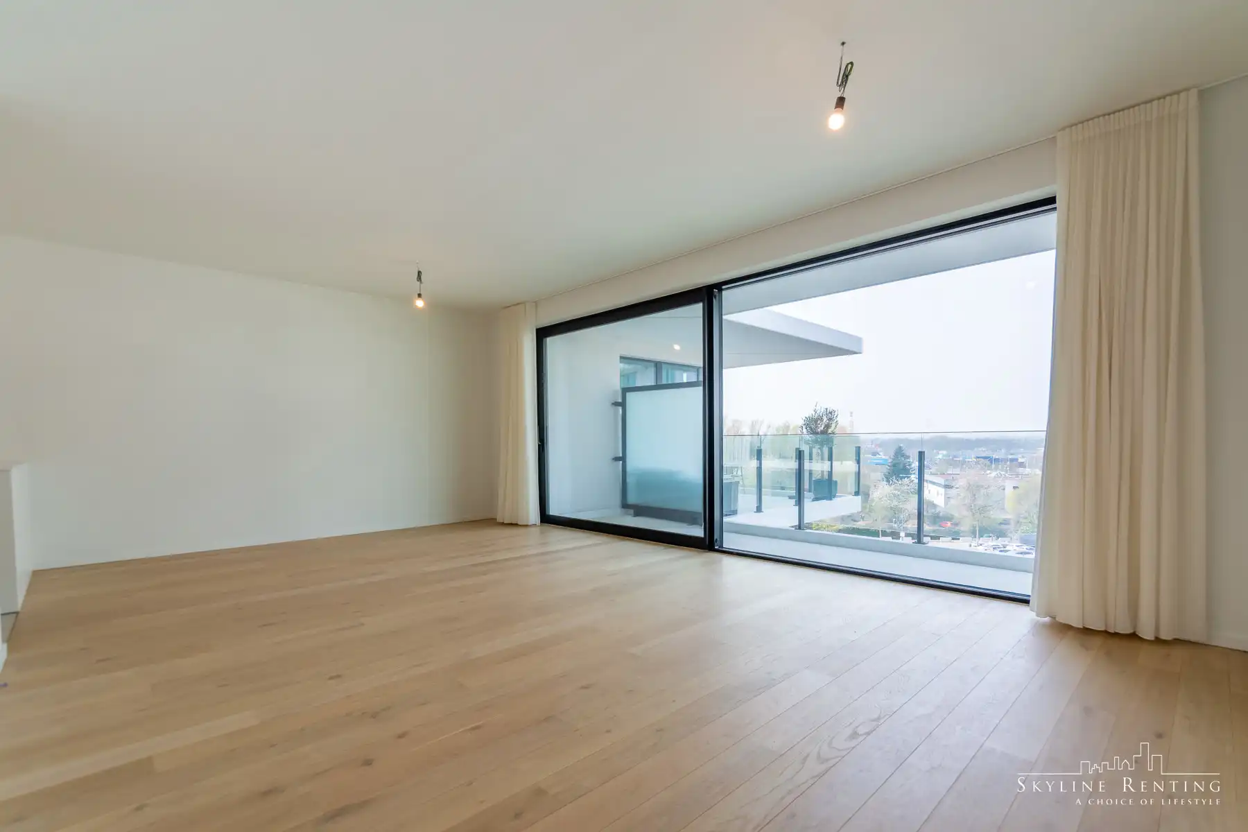 Prachtig 2 slaapkamer appartement met groot TERRAS foto 2