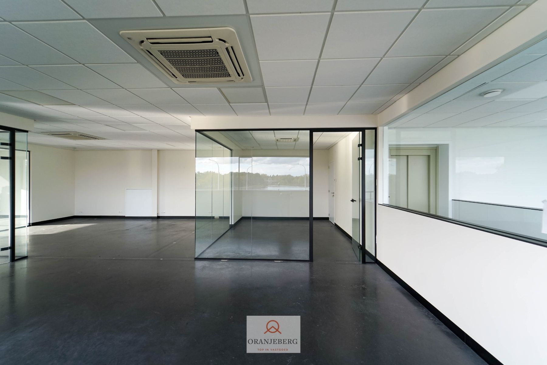 4 ruime en moderne kantoorruimtes te HUUR in EVERGEM foto 25