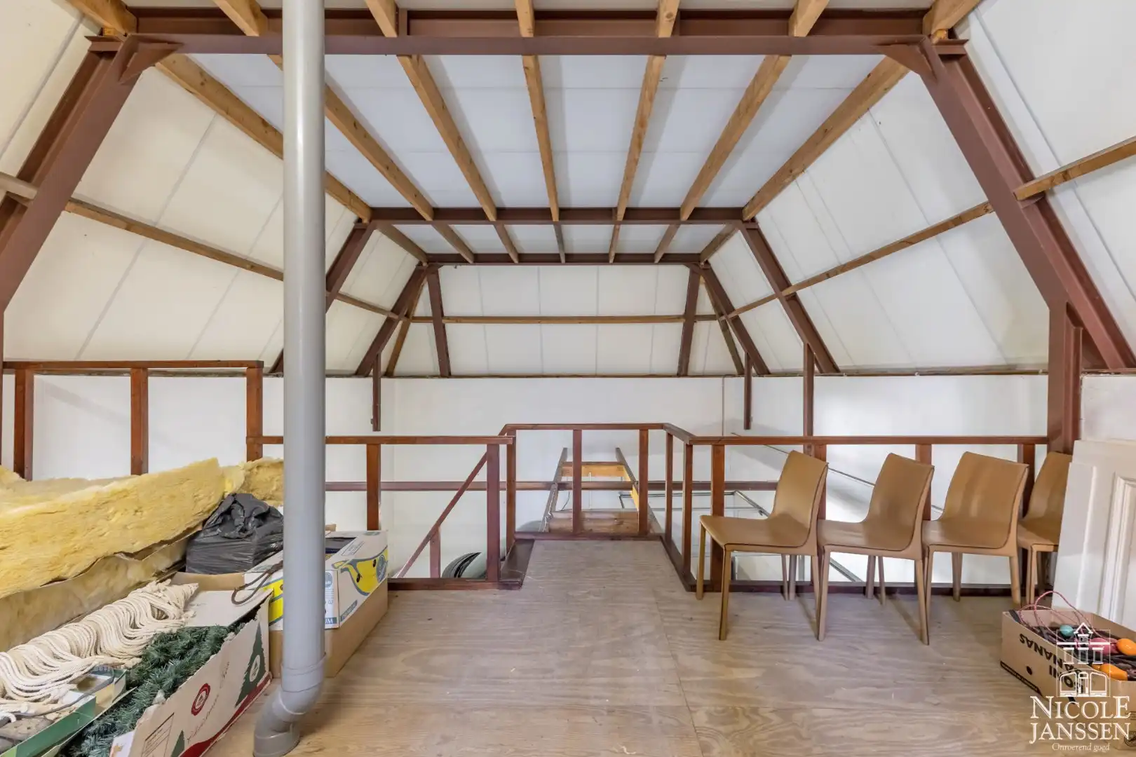 Authentiek herenhuis met conciërgewoning foto 16