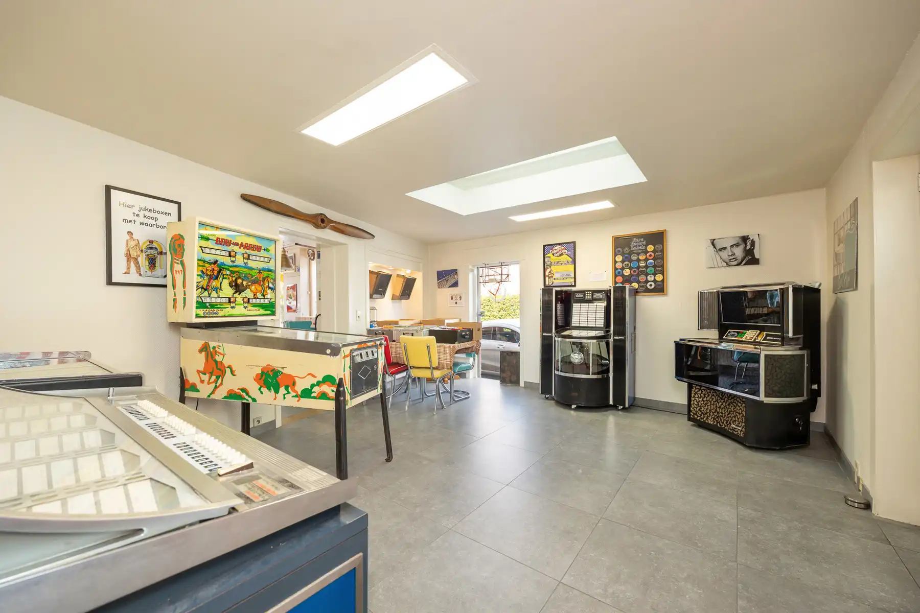 Handelspand met ingericht appartement foto 9