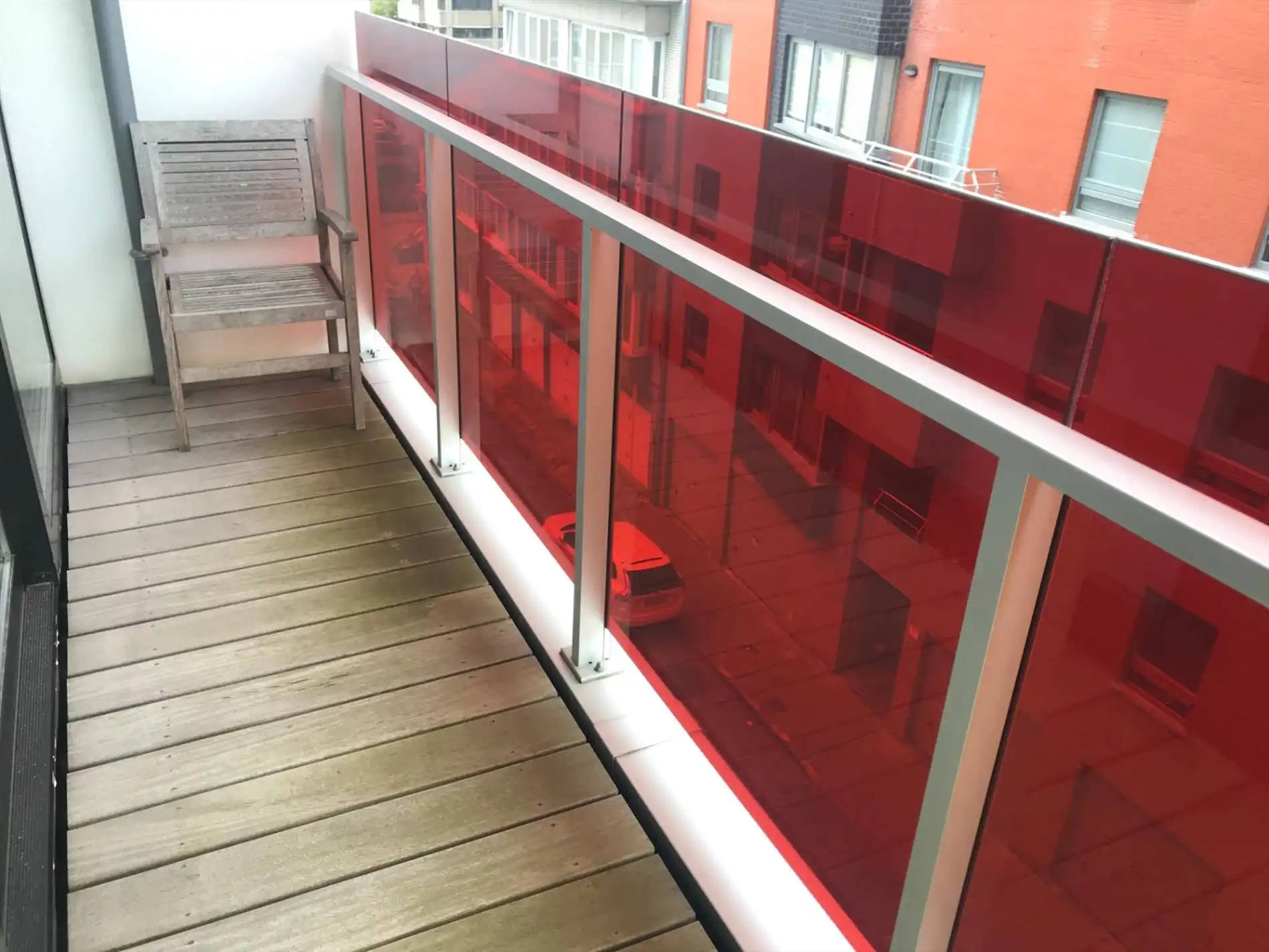 Lichtrijk, niet gemeubeld 2-slaapkamerappartement met zicht op jachthaven. foto 12