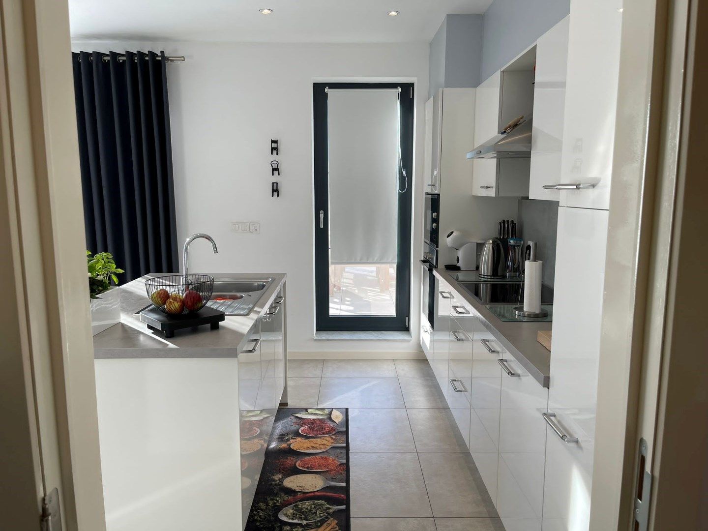 Moderne duplex van 130m² met 3 slaapkamers en parking te Dilsen foto 11