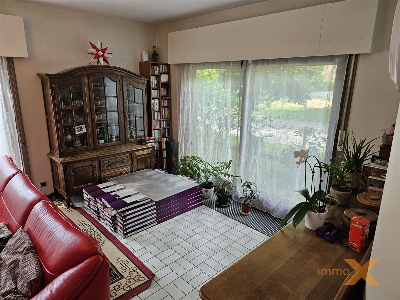 GEZELLIGE SEVENTIES WONING MET GARAGE EN TUINTJE foto 4