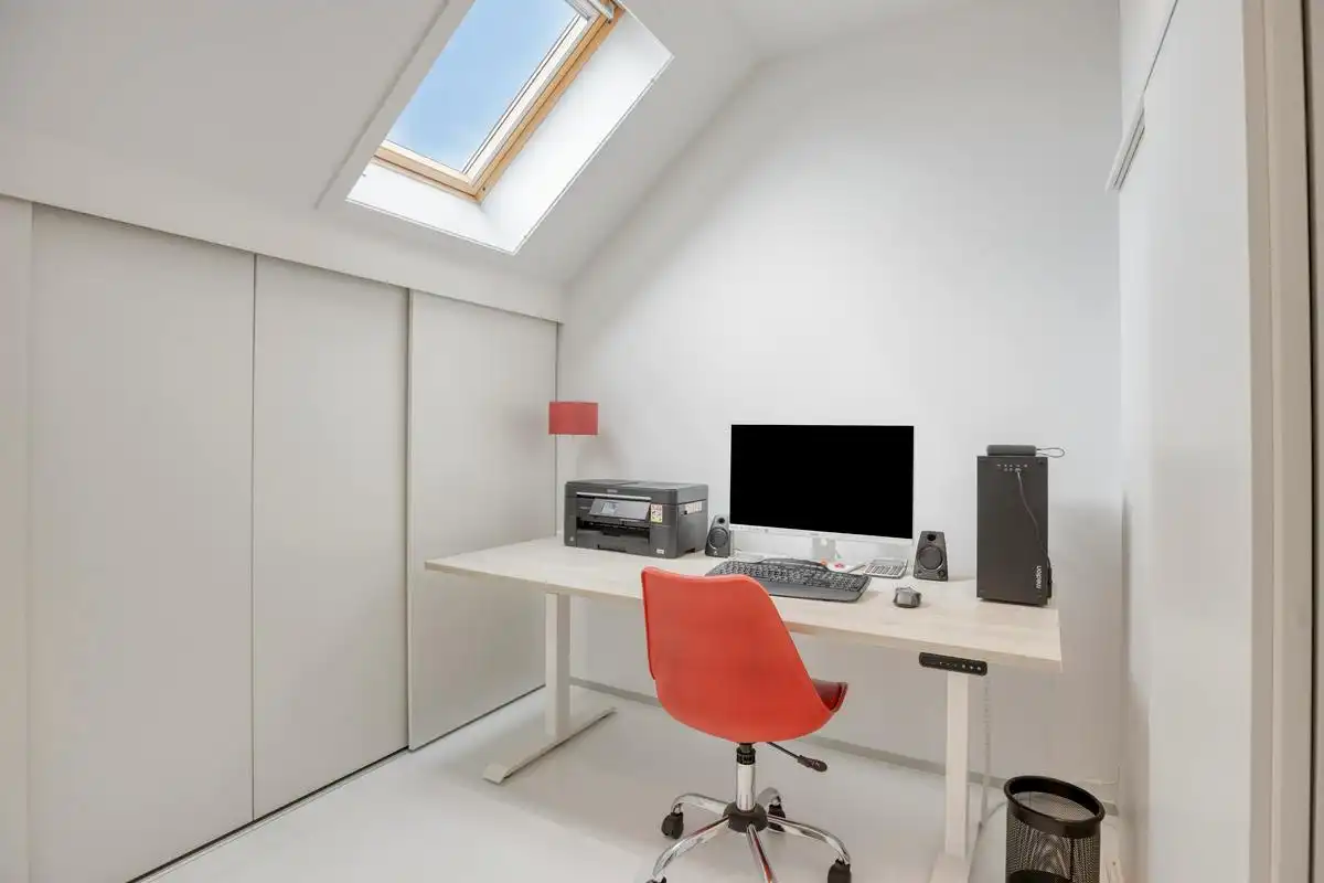 Verhuurde opbrengsteigendom met handelsruimte en duplex  foto 21