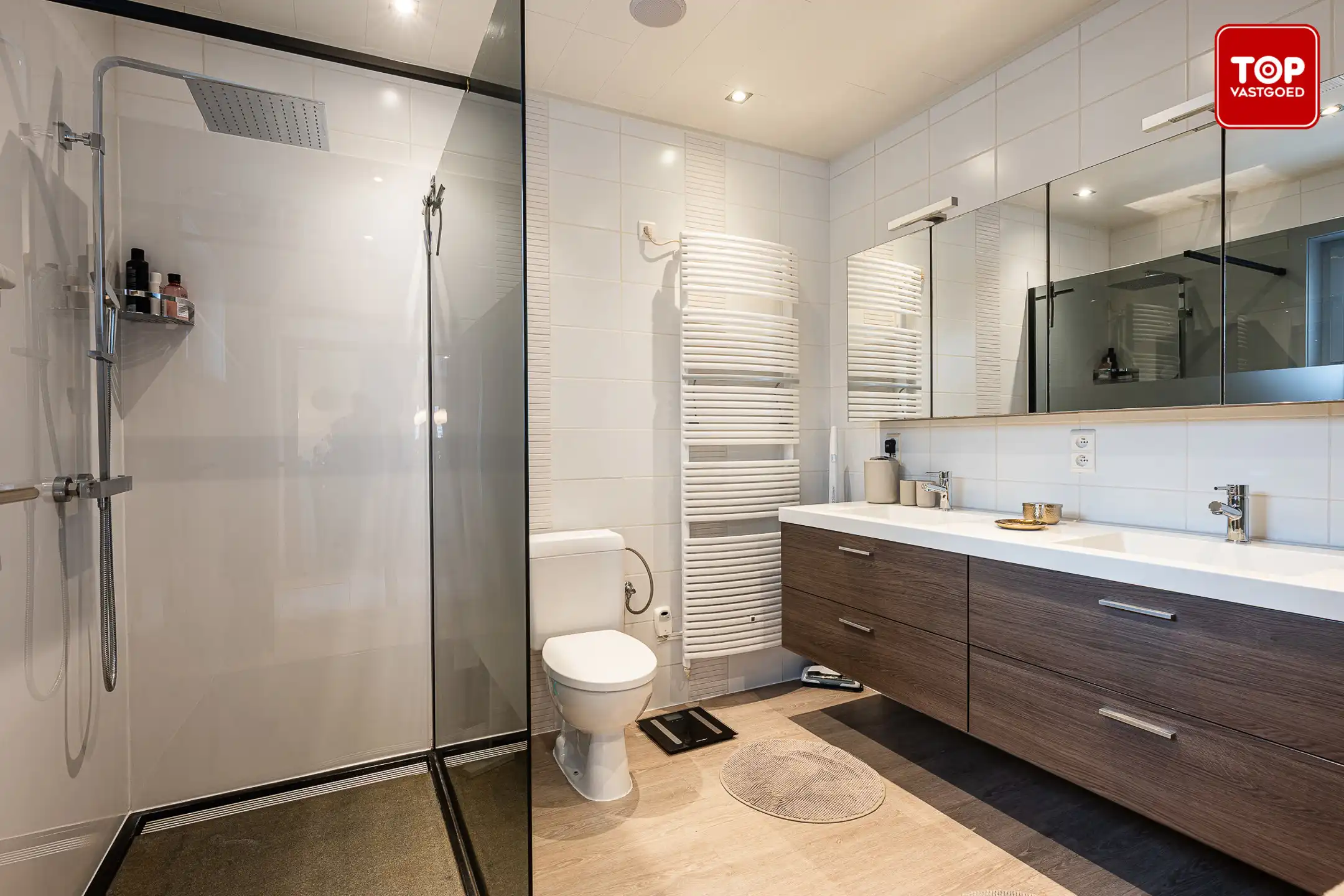 Instapklare woning met 3 slaapkamers en prachtige tuin  foto 13