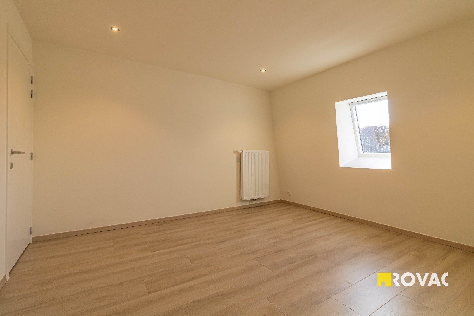 Volledig gerenoveerde woning met 3 slaapkamers en tuin foto 15