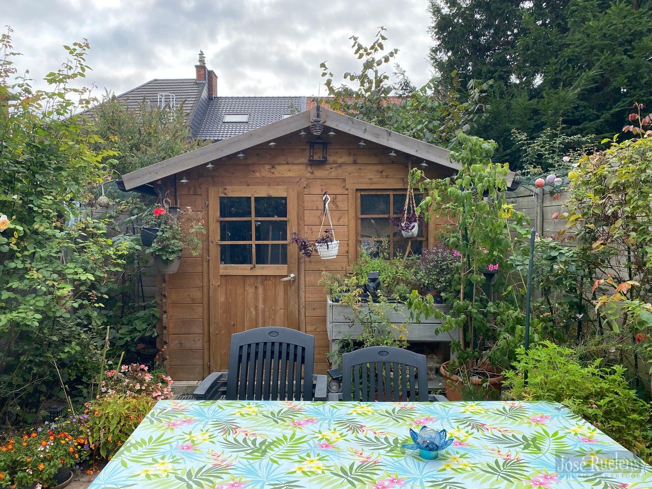 Uitstekend gelegen gezinswoning met aangename stadstuin foto 26