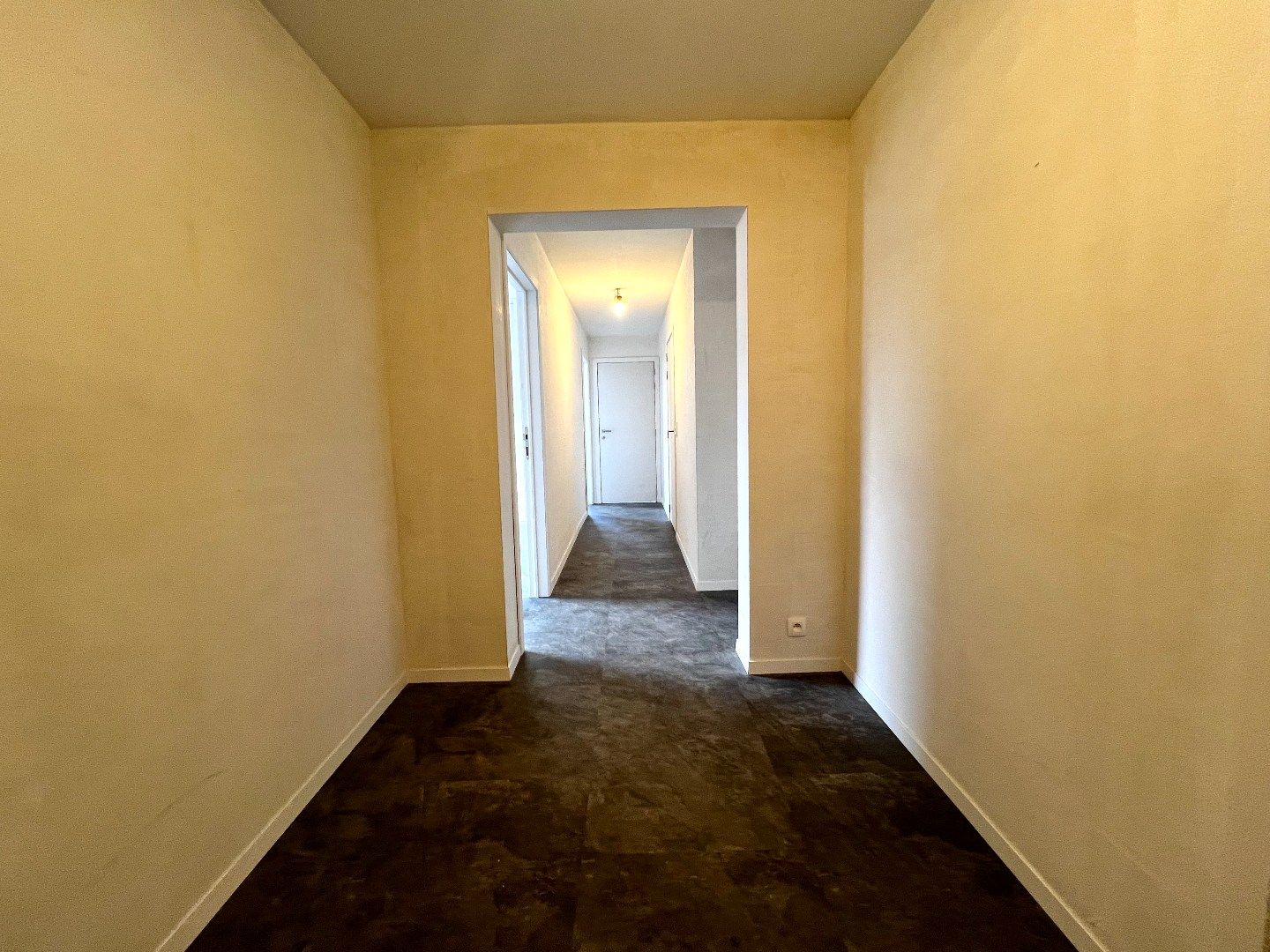 Energiezuinig en instapklaar appartement te huur in hartje Harelbeke! foto 11