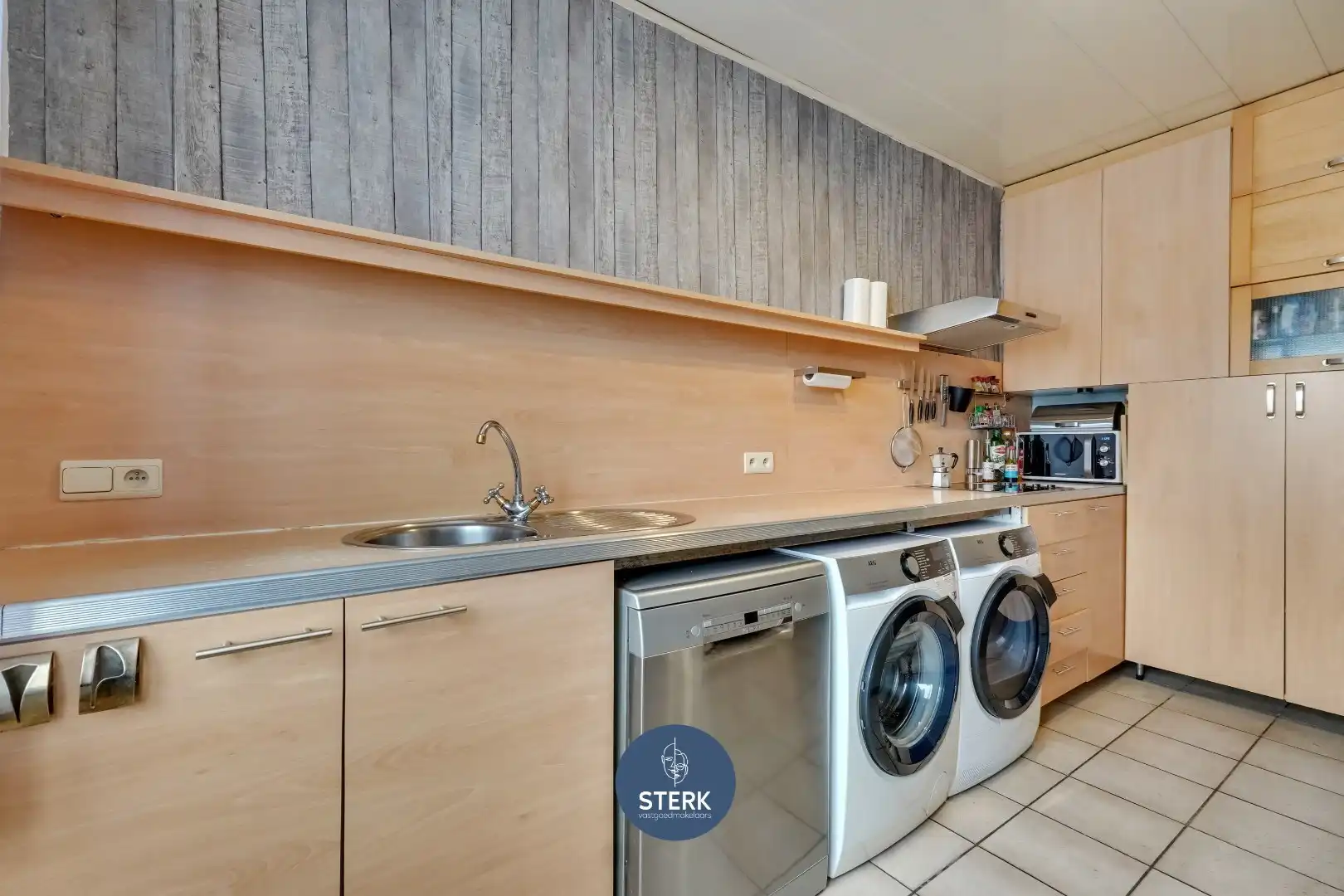 CHARMANTE GEZINSWONING MET 3 SLPKS IN HARTJE OUD-REKEM !  foto 7