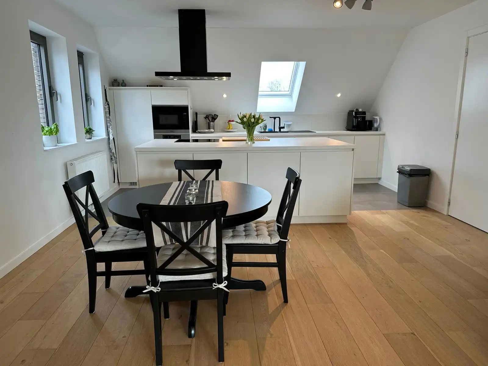 Duplex app. van ca. 133 m² in het centrum van 's Gravenwezel foto 3