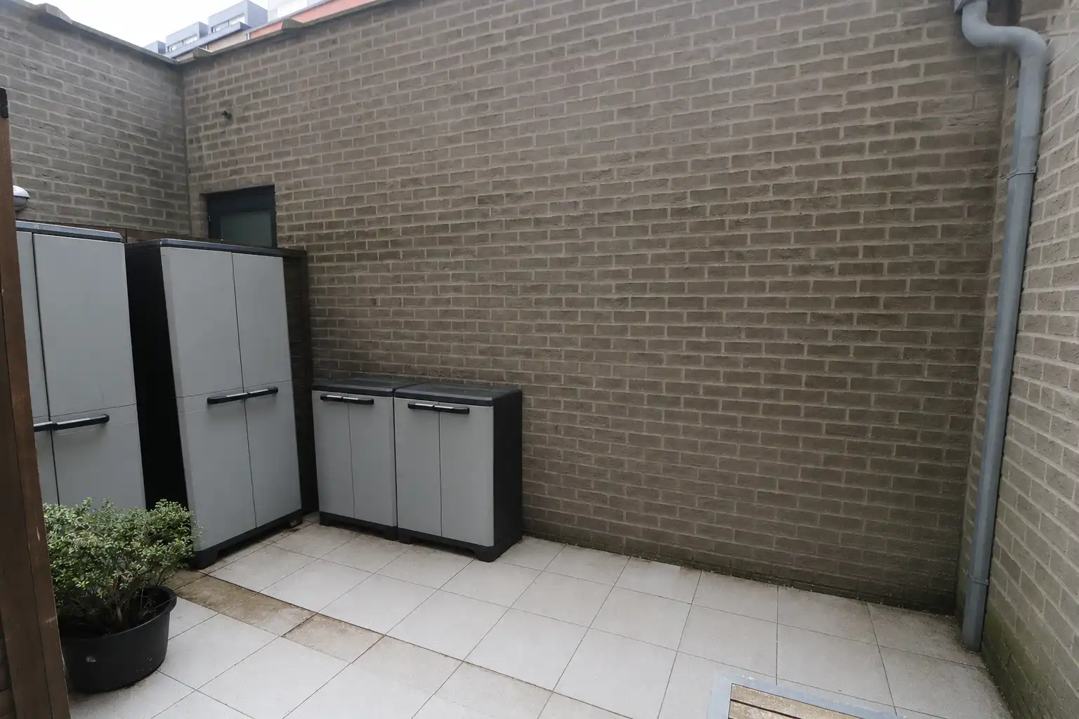 Recent (2011) gelijkvloersappartement met groot terras, gelegen op de Zeedijk. foto 11