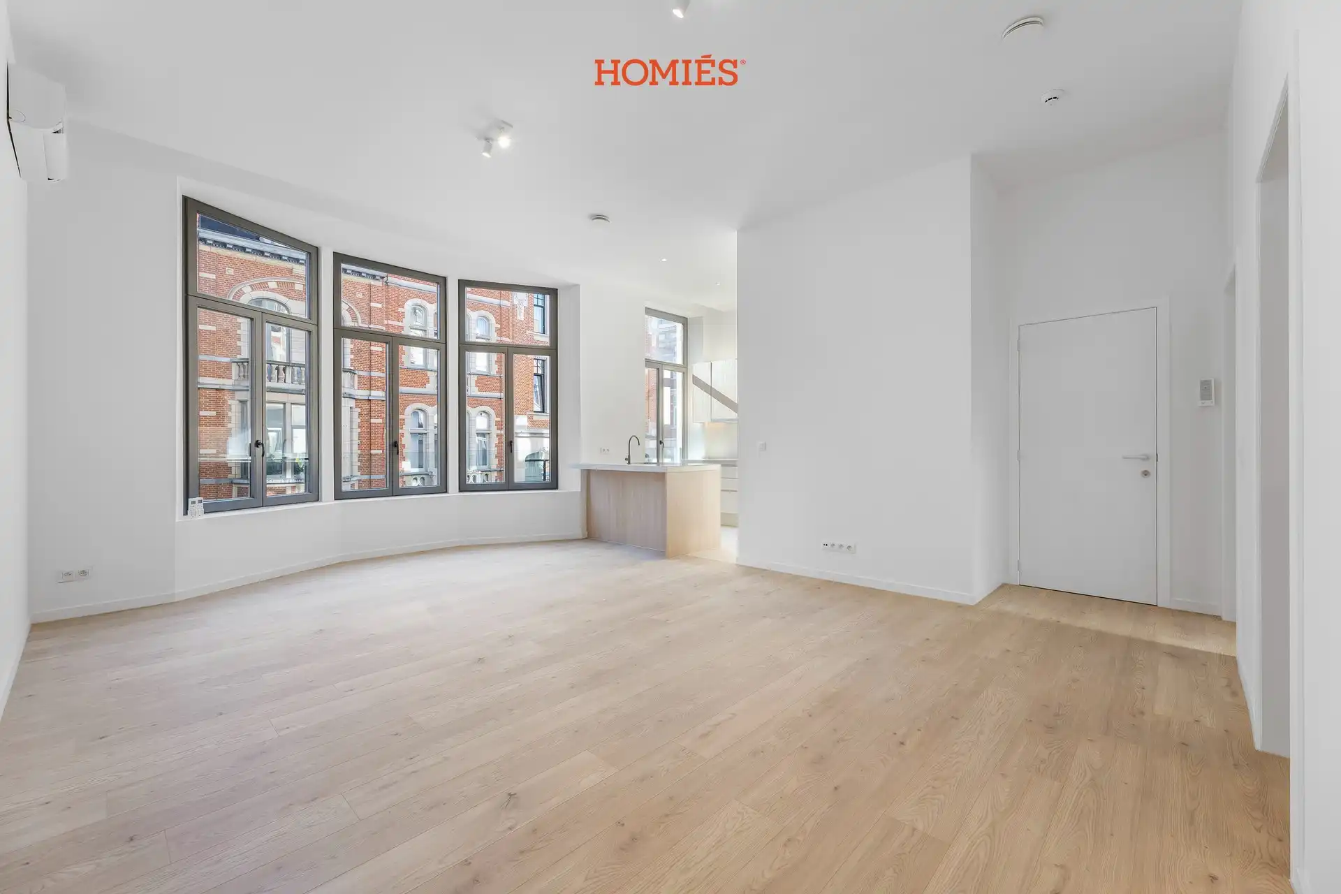 Luxueus gerenoveerd appartement aan de Grote Markt foto {{pictureIndex}}