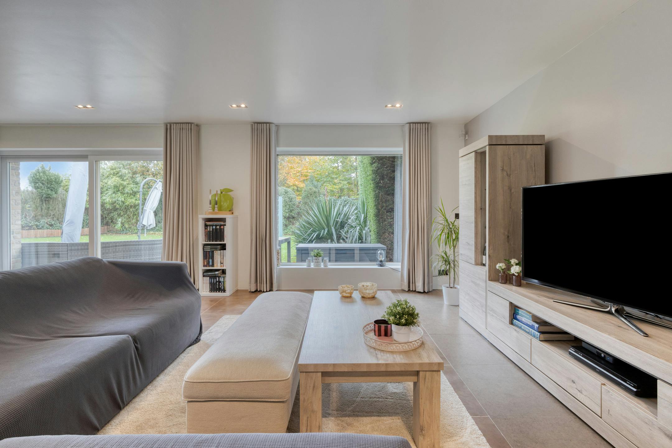 Gerenoveerd huis met 4 kamers te koop in Waregem foto 5