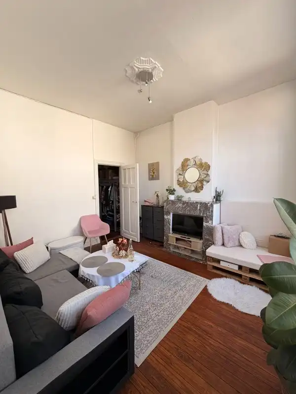 Super charmant 1 slaapkamer appartement op de 2° V in 'Cleyn Antwerpen'. foto 7