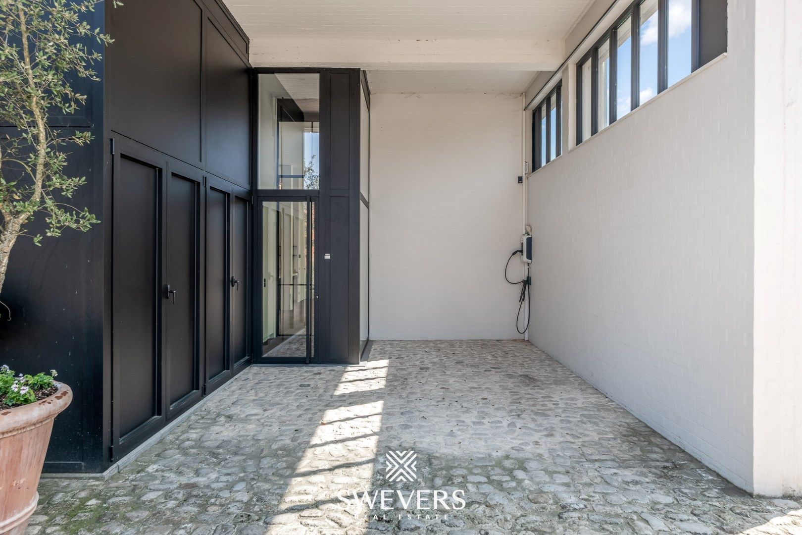 Exclusieve gelijkvloerse loft met zwembad in Mol (verkoop onder registratie) foto 5