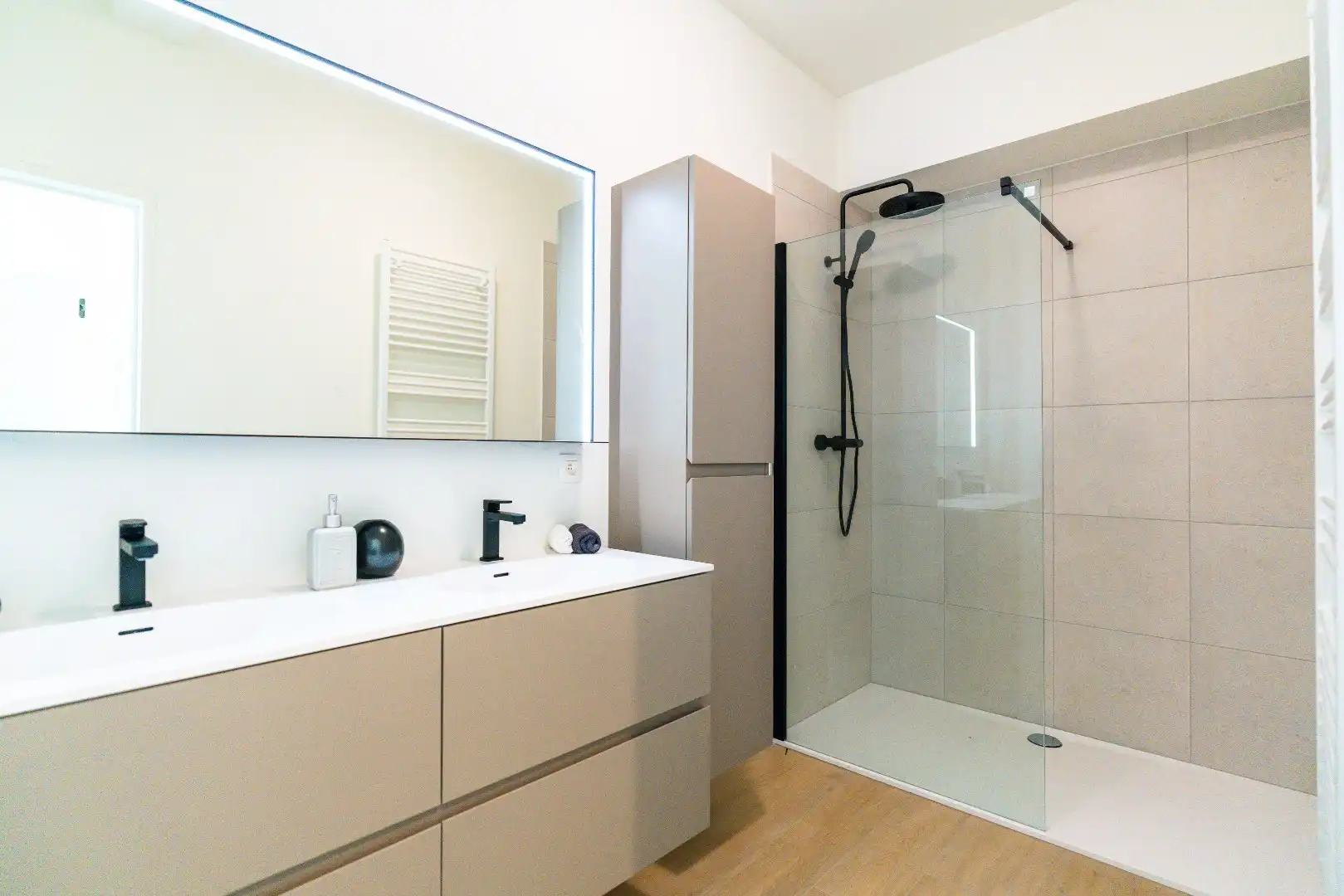 Unieke stadswoning in een groene omgeving foto 12