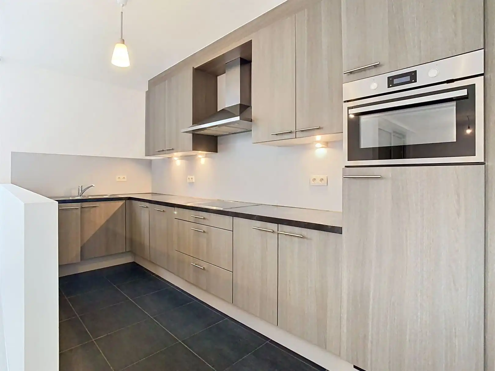 Appartement met 2 slpk en gezellig terras foto 4