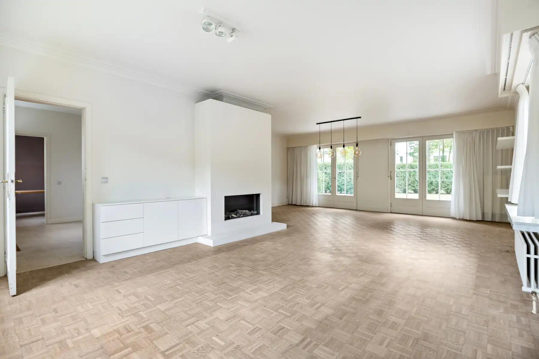 Ruime klassieke villa met zuid-tuin op toplocatie ! foto 4