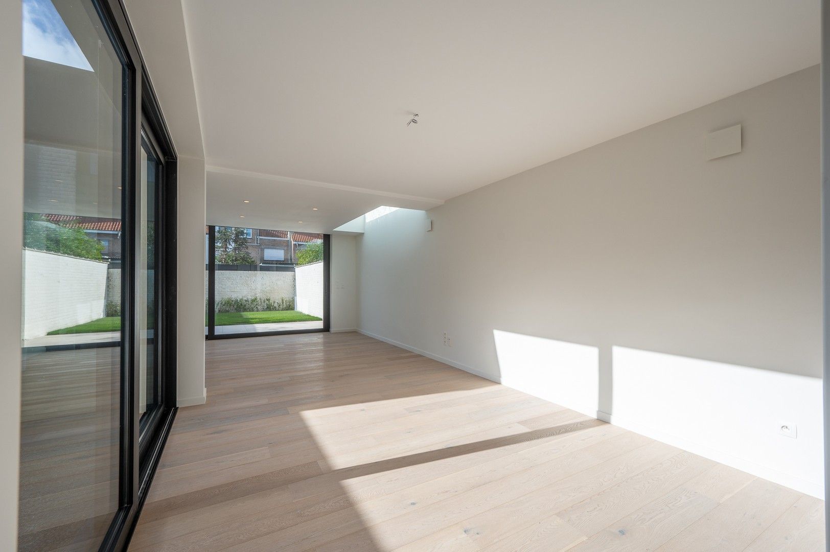 Prachtig gerenoveerde woning in een rustige omgeving nabij de Magere Schorre. foto 9