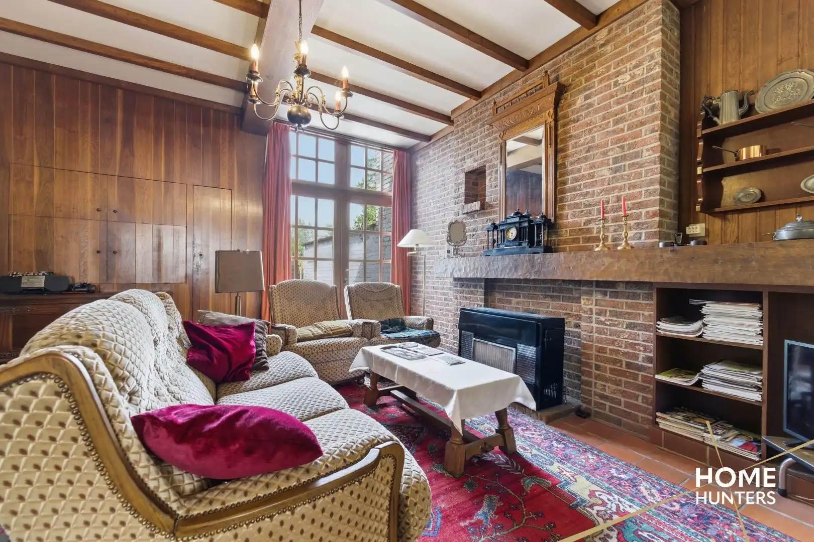 Karaktervolle te renoveren woning met 4 slaapkamers en ruime tuin te Ieper foto 10