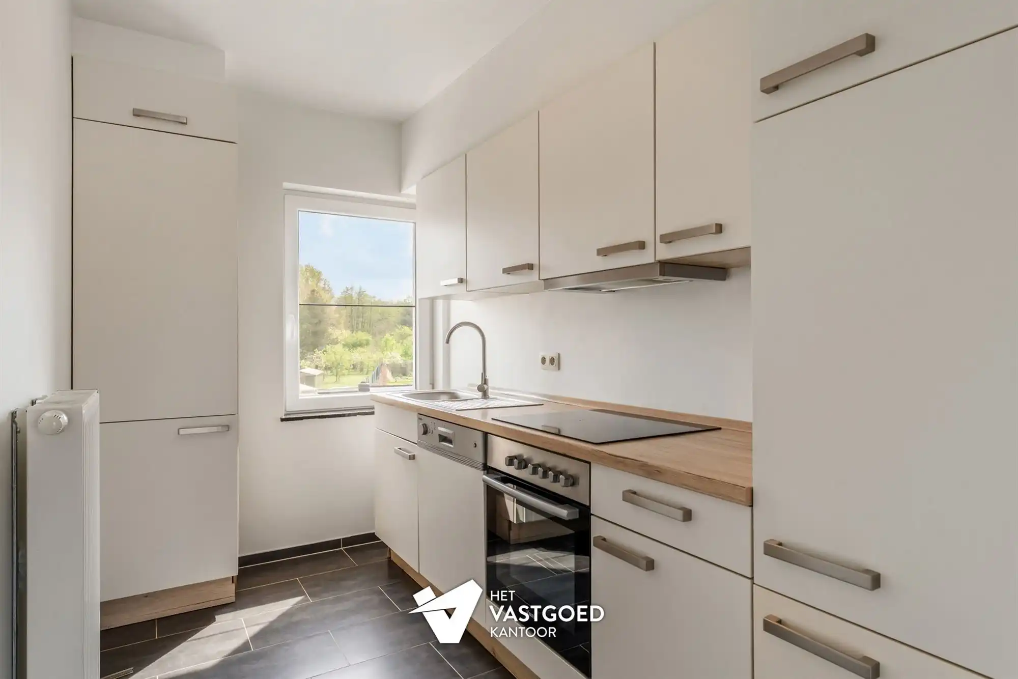 INSTAPKLAAR DUPLEX APPARTEMENT (127M²) MET 2 SLAAPKAMERS EN AUTOSTAANPLAATS TE BERINGEN foto 7