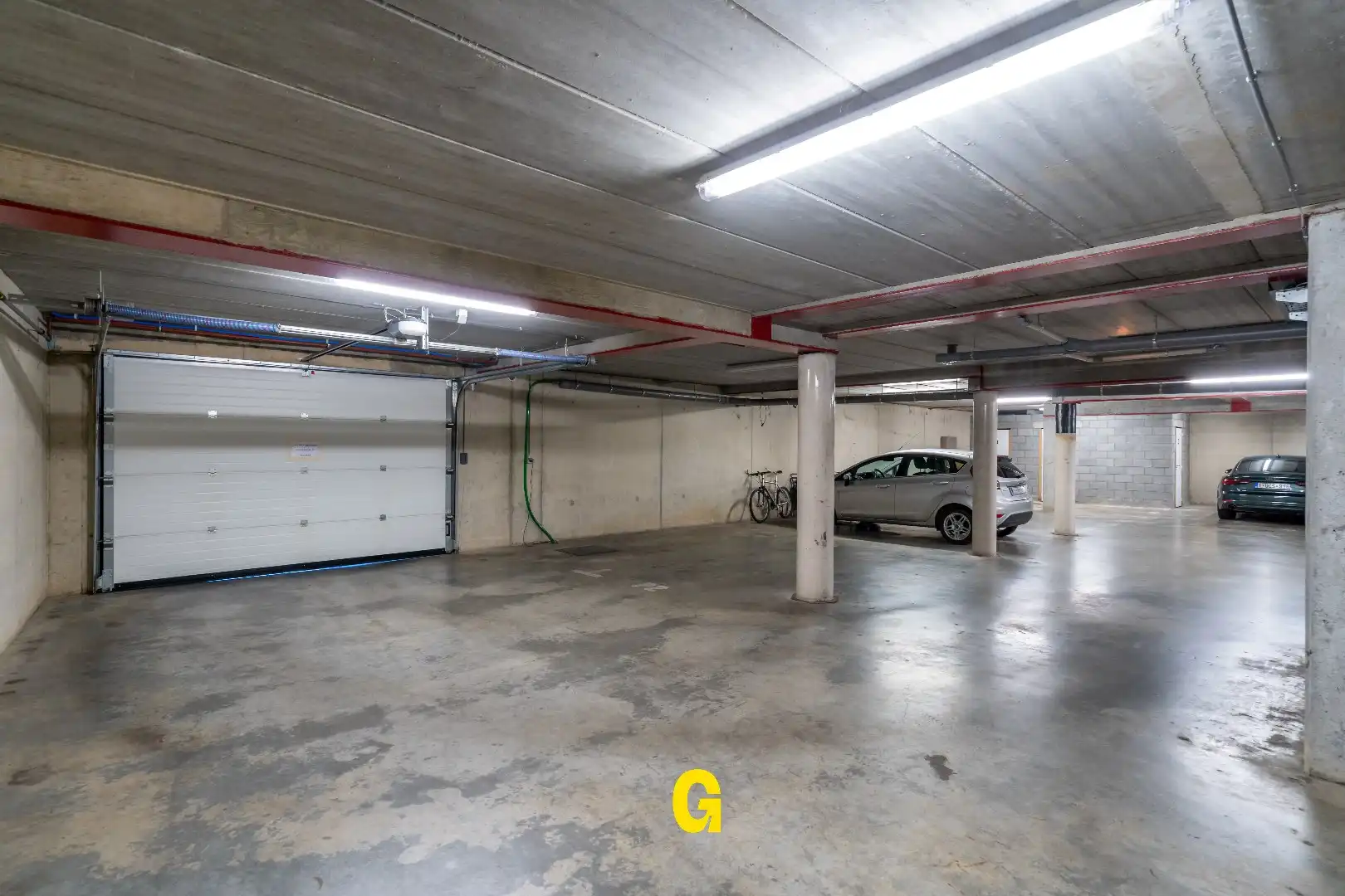 Instapklaar appartement met 1 slaapkamer en prachtig terras in hartje Hoeselt foto 24