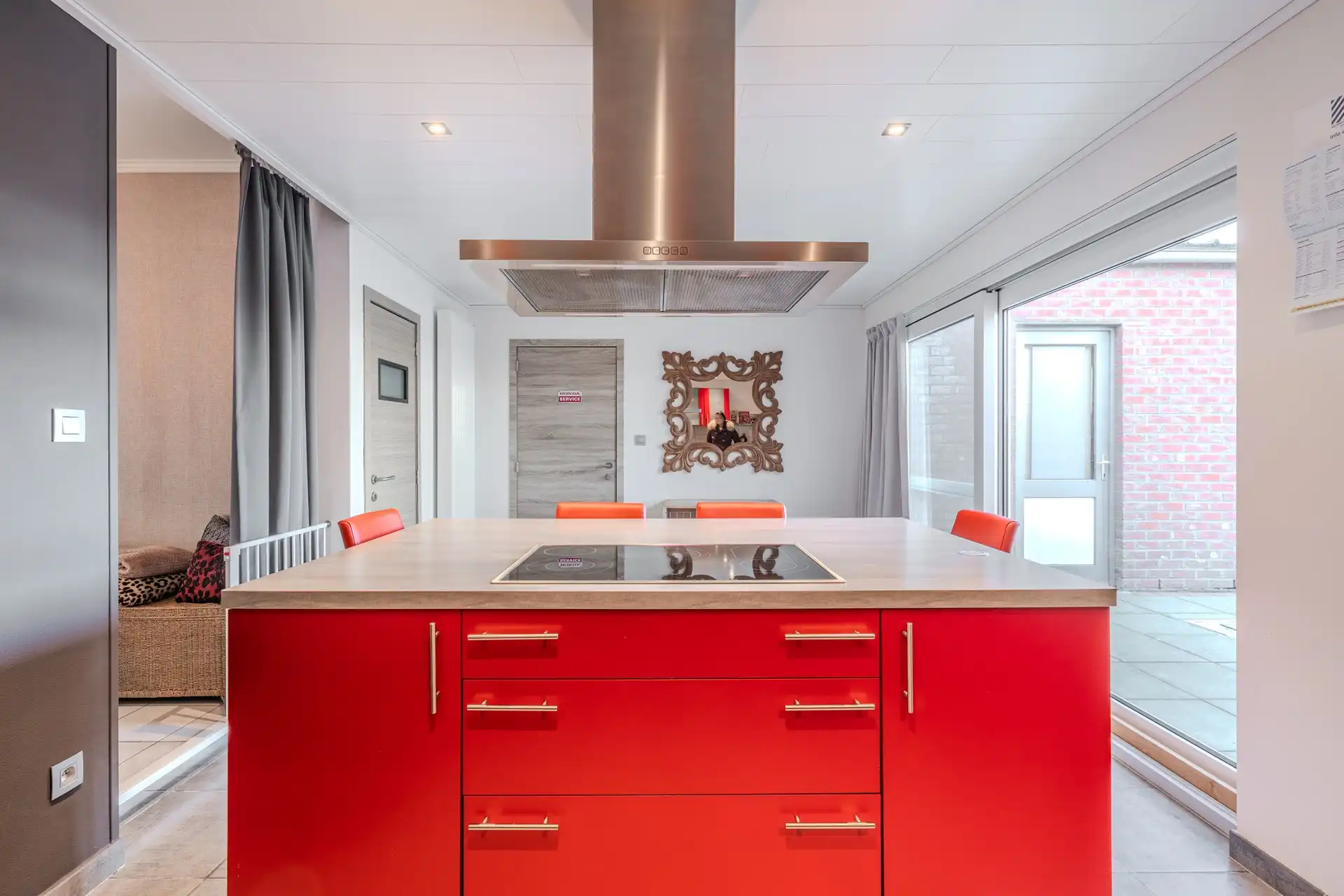 Ruime gezinswoning met garage en tuin in het rustige Pervijze. foto 9