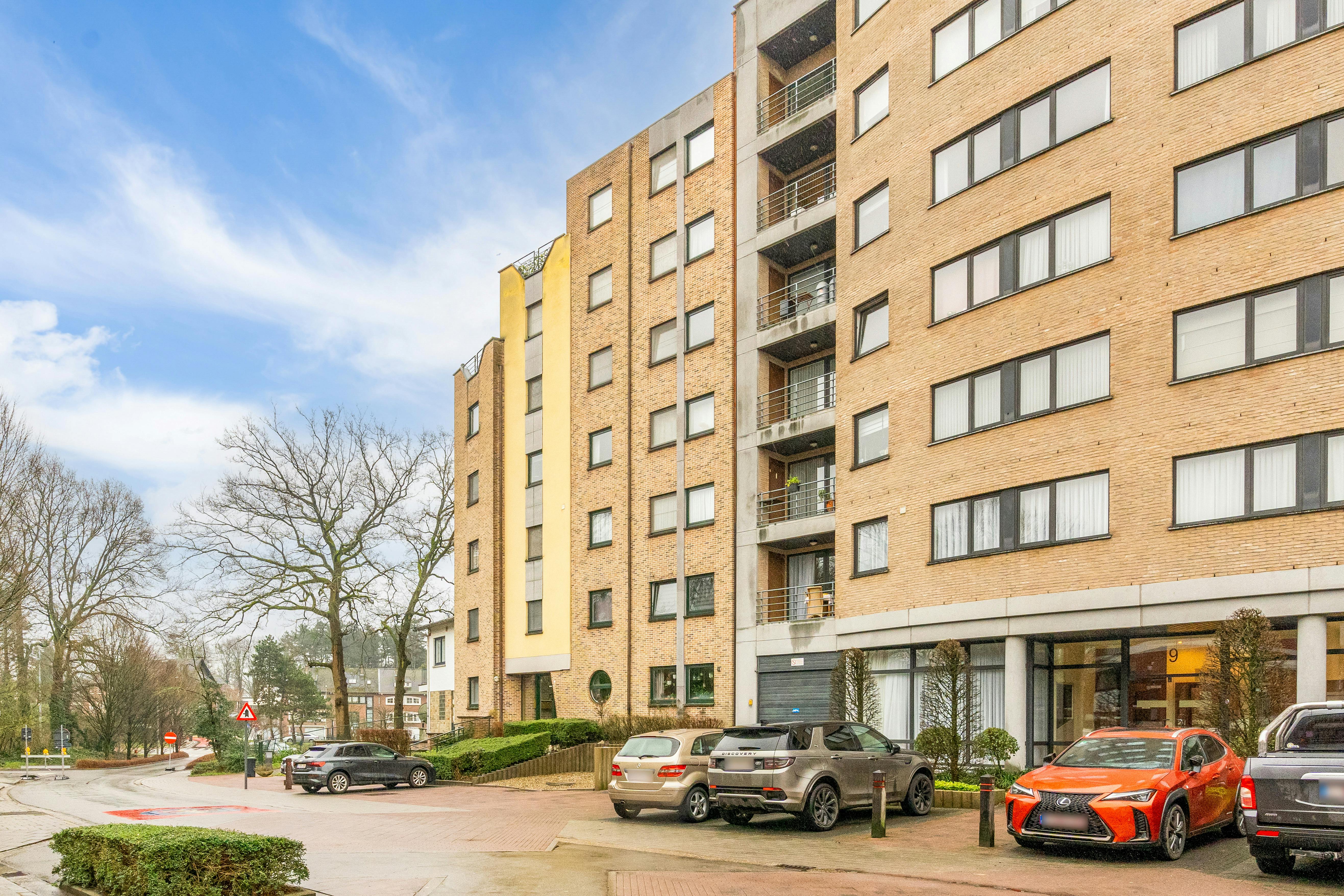 Appartement met terras en autostaanplaats in Genk foto 12