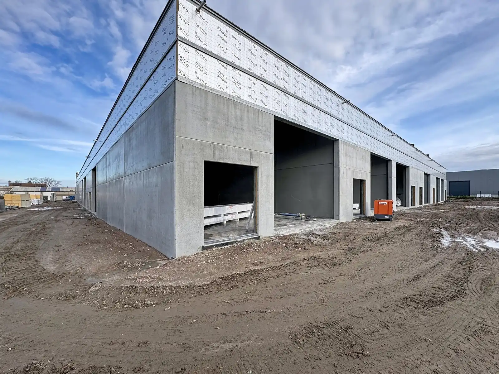 Laatste KMO-units te koop: "NB MAGAZIJN (335 m²)" inclusief 2 private PARKEERPLAATSEN op industriezone "De Schatting" te Zedelgem foto 4