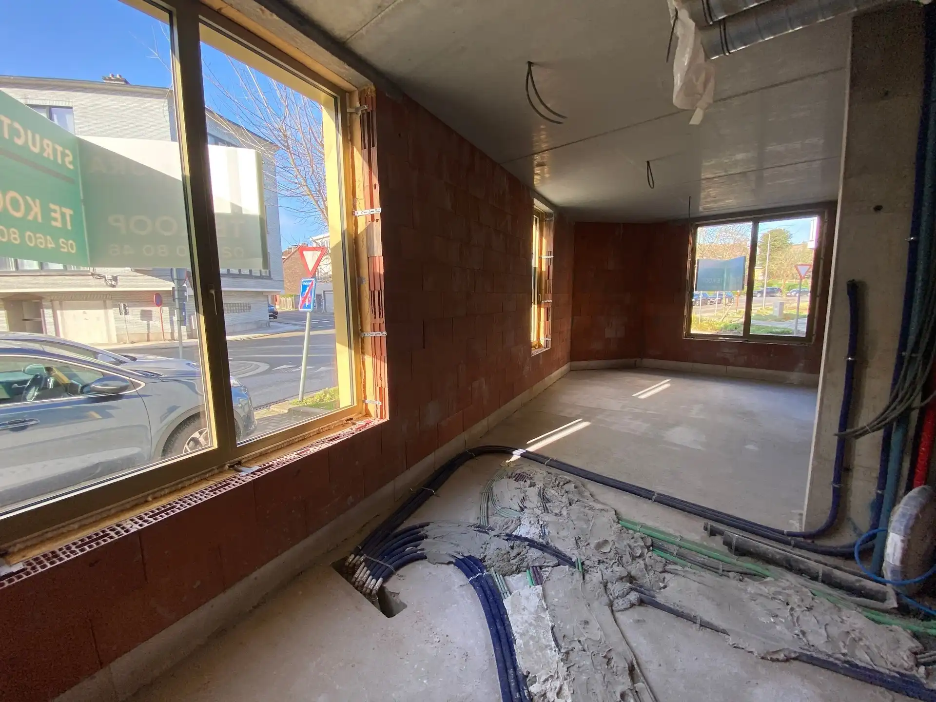 Casco handelspand met autostaanplaats foto 3