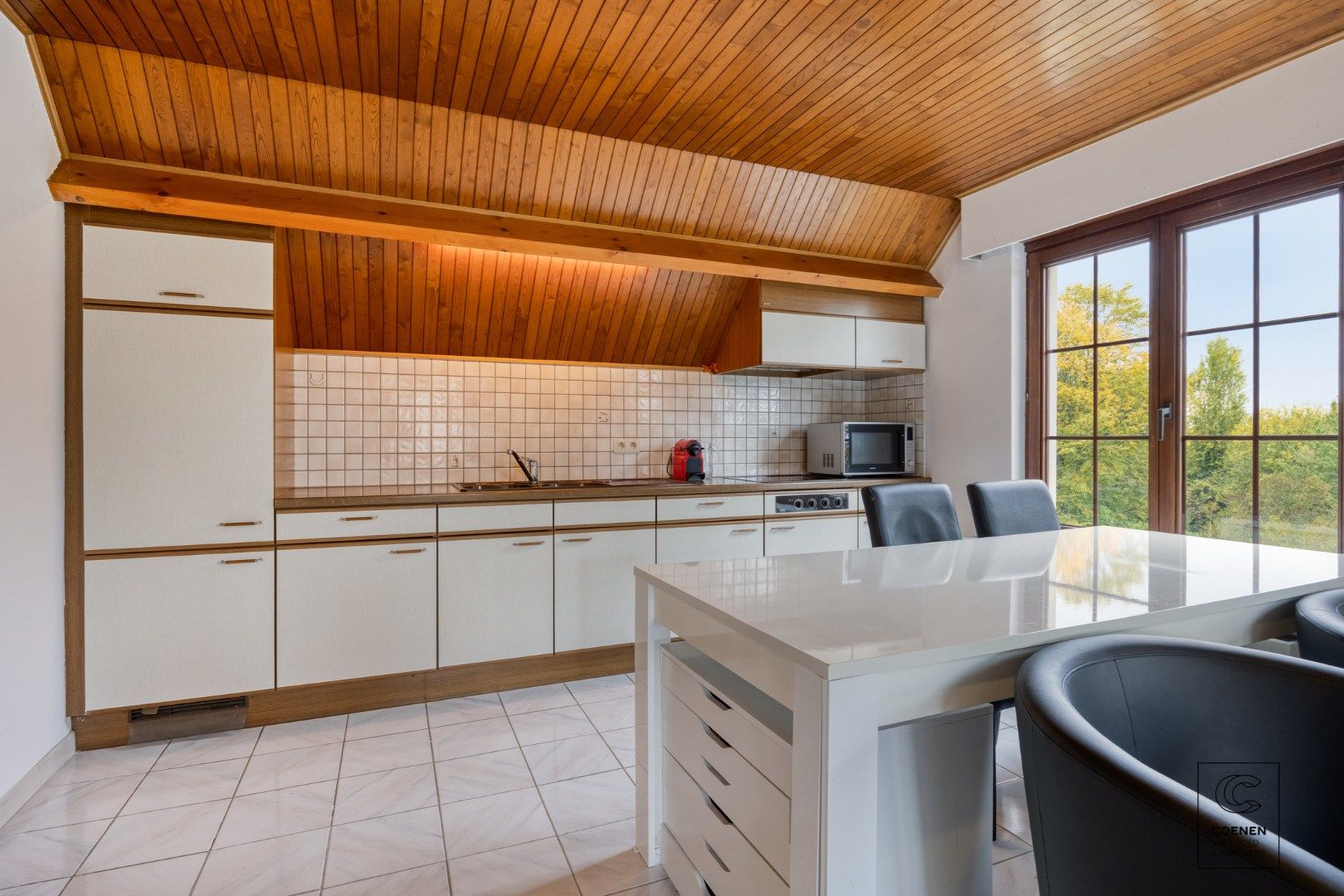 Charmant éénslaapkamerappartement in centrum Ranst! foto 5