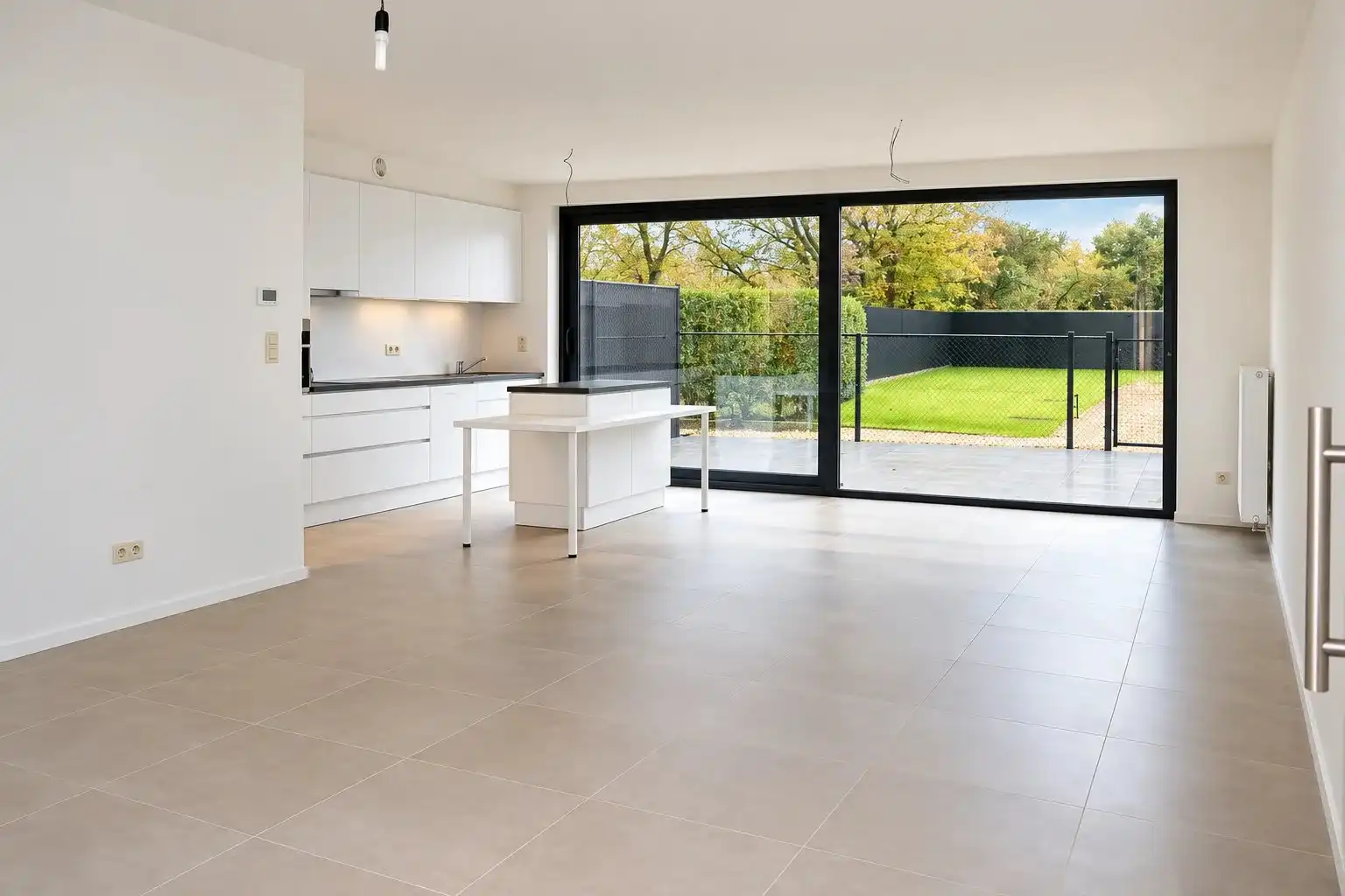 Prachtig en recent gelijkvloers appartement met 2 slaapkamers en ruim terras in Eksel! foto 2
