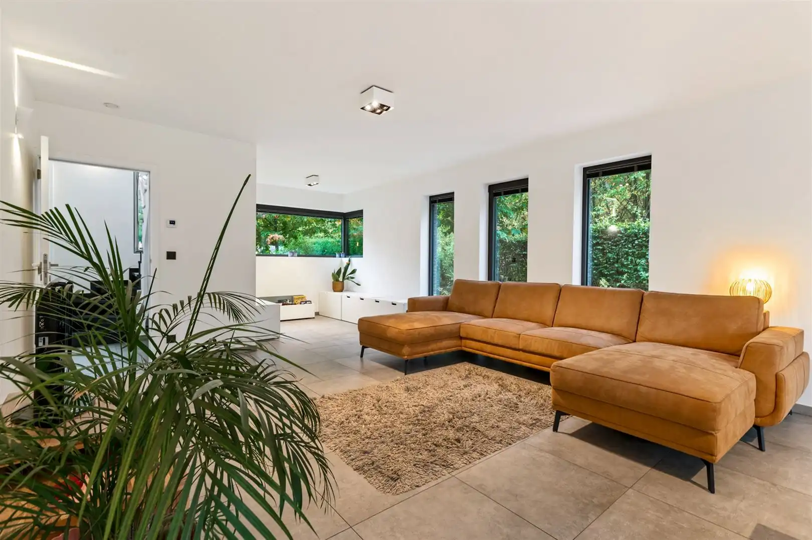 Instapklare ééngezinswoning op ca. 591m2 met 4 slaapkamers foto 8